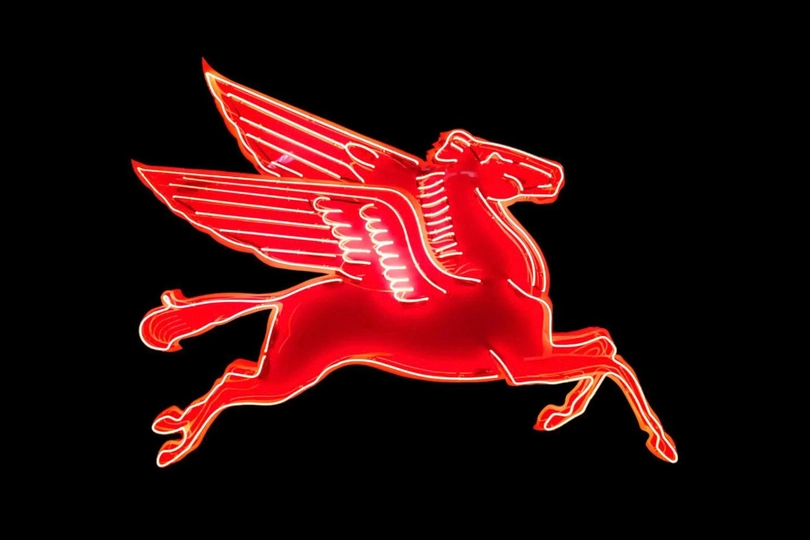 MarketPlace: RELAUNCH COLLECTION: Mobil Pegasus Neon Sign | PCARMARKET