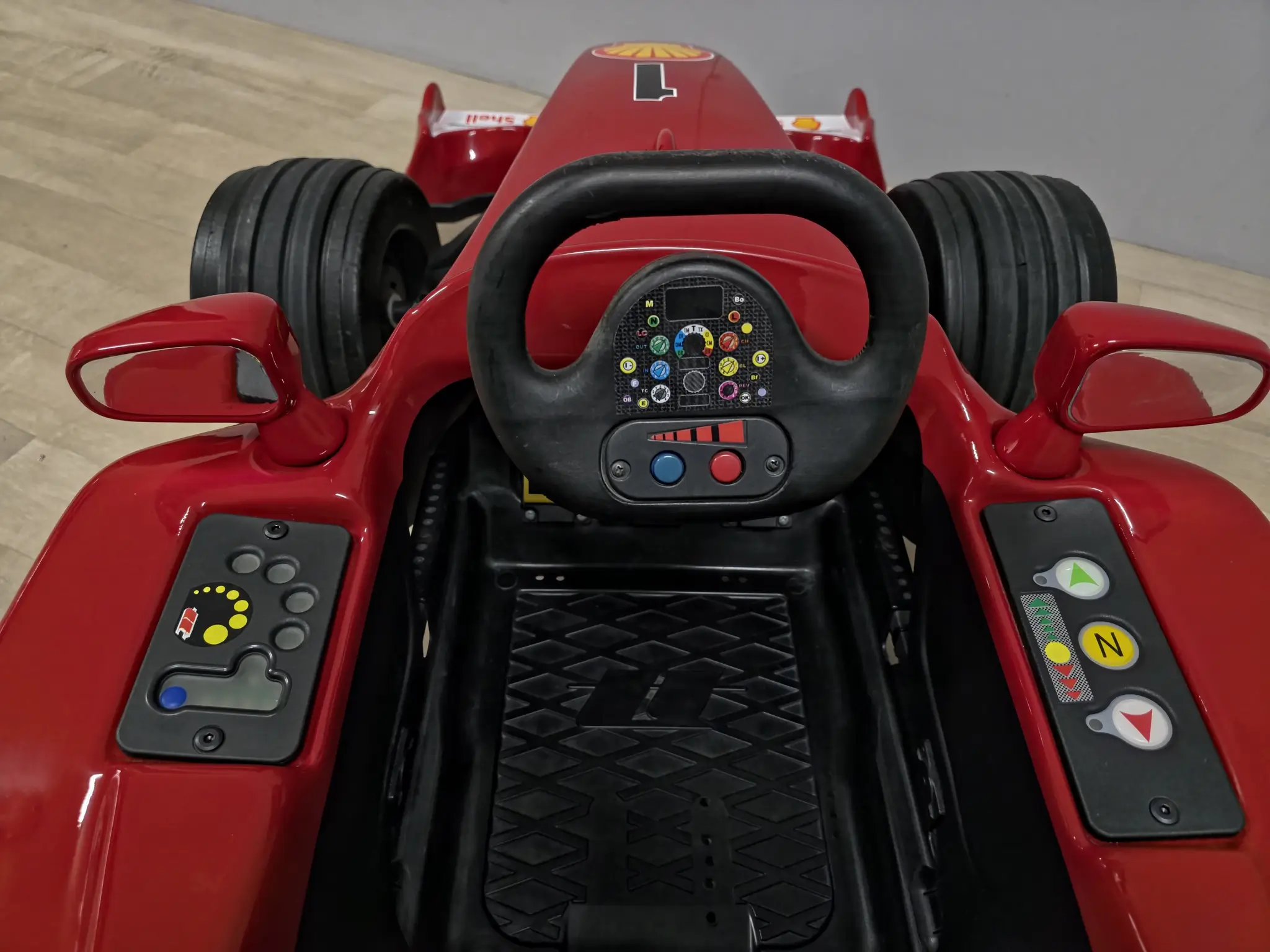 【MICHAEL SCHUMACHER COLLECTION】 GOKART No Reserve TT Toys Ferrari F1 2002 Michael Schumacher Replica Go