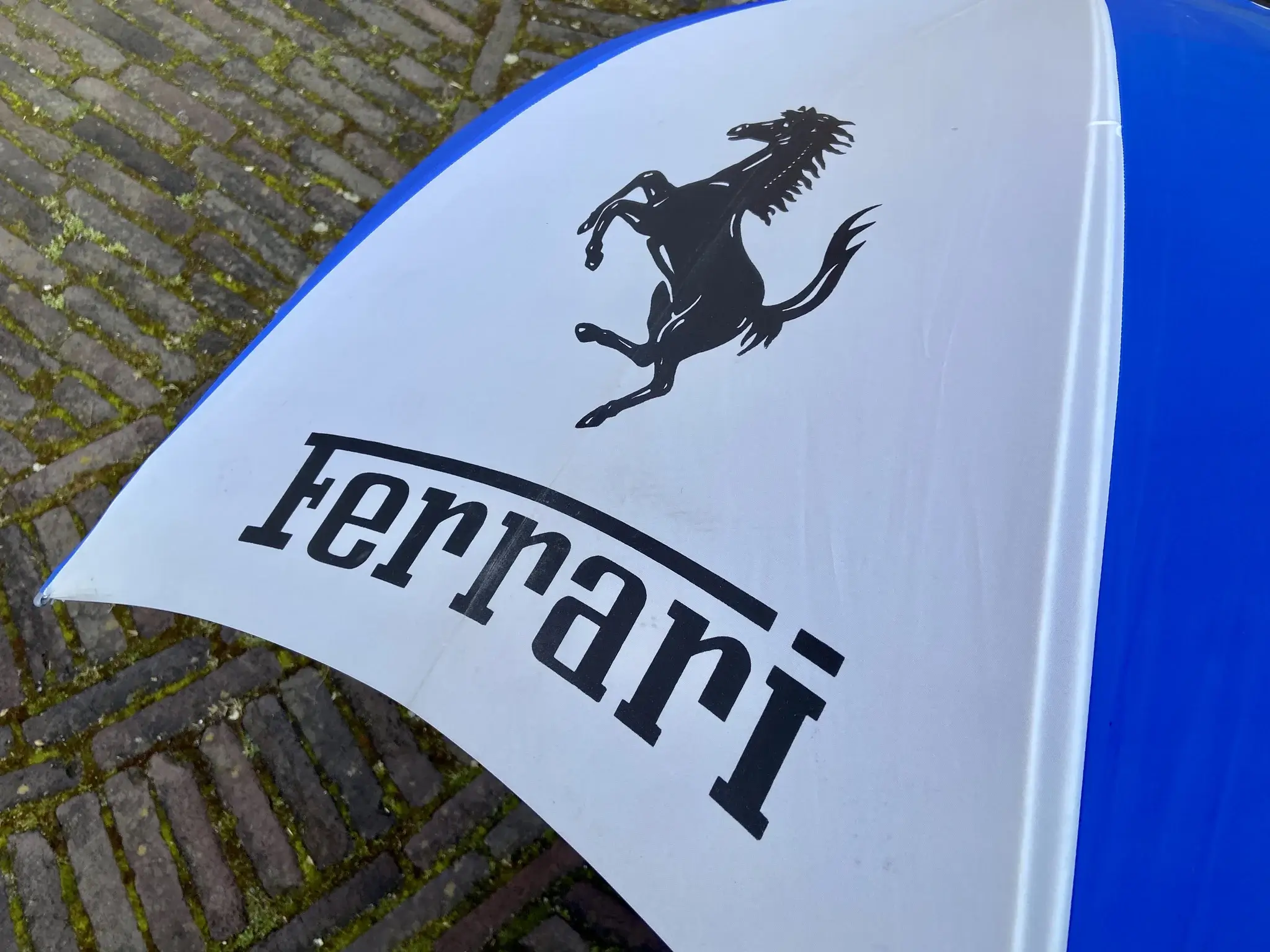 No Reserve Original 1980s Ferrari Umbrella/Sunshade | PCARMARKET