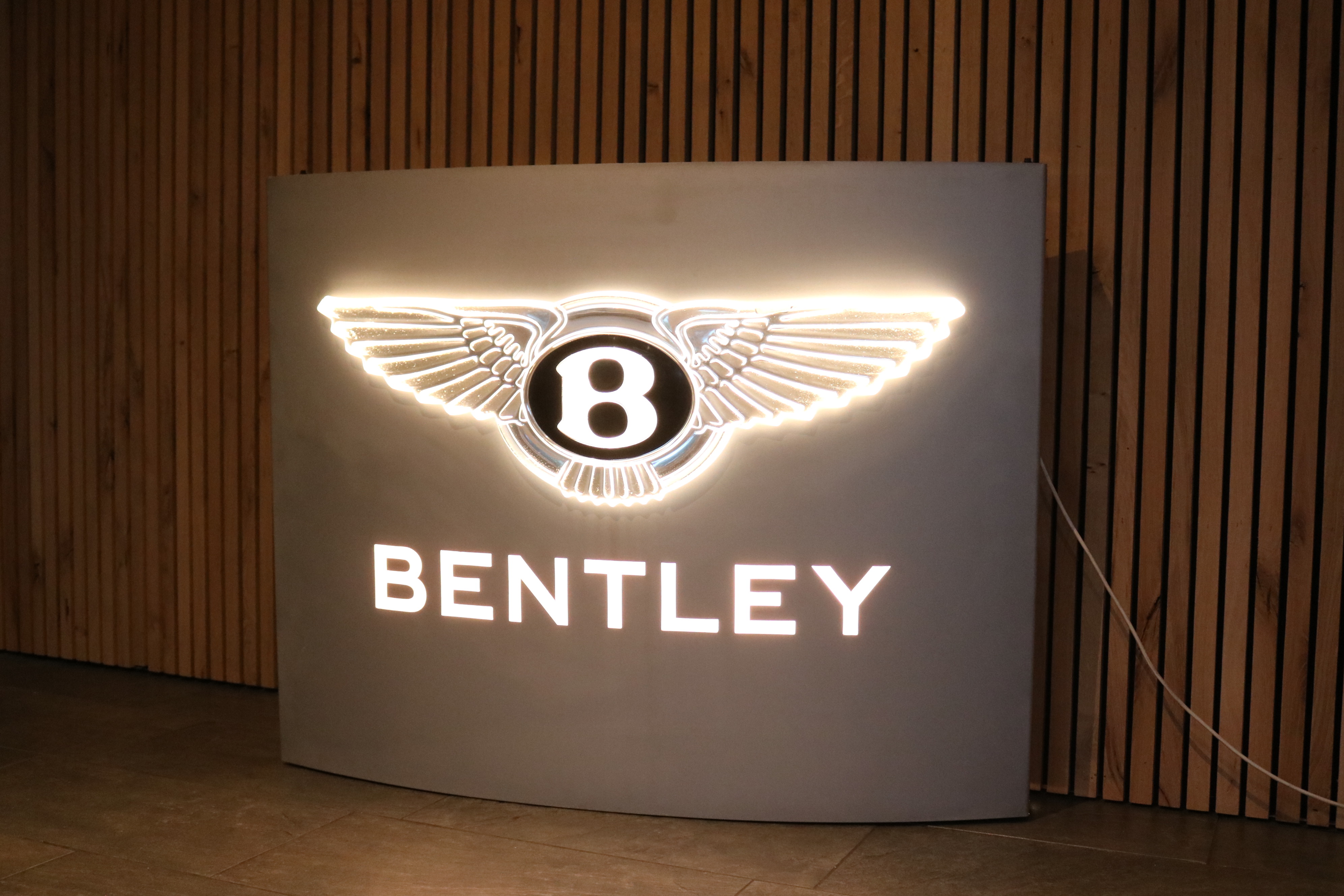 MP: Illuminated Bentley Dealership Sign (45