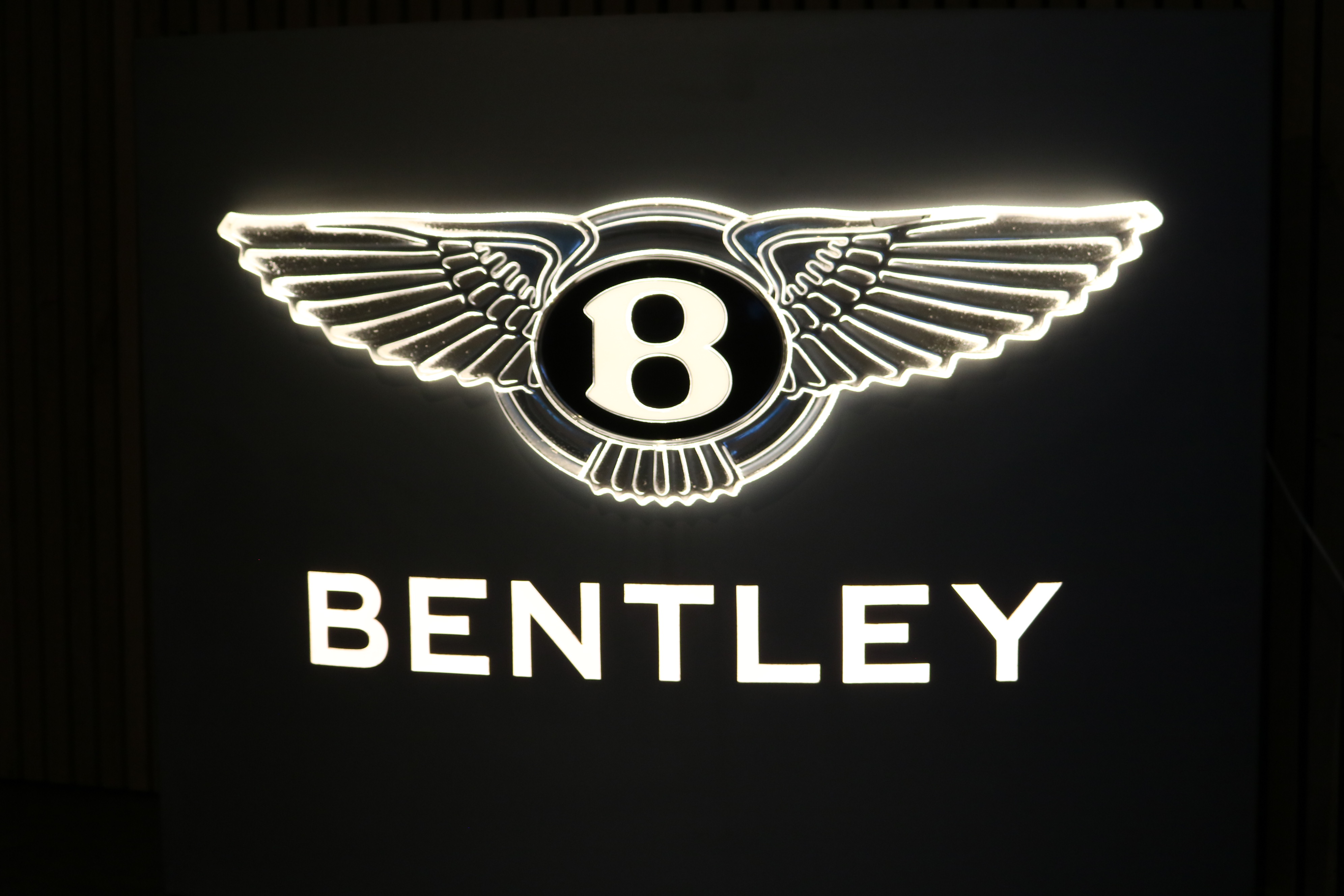 MP: Illuminated Bentley Dealership Sign (45