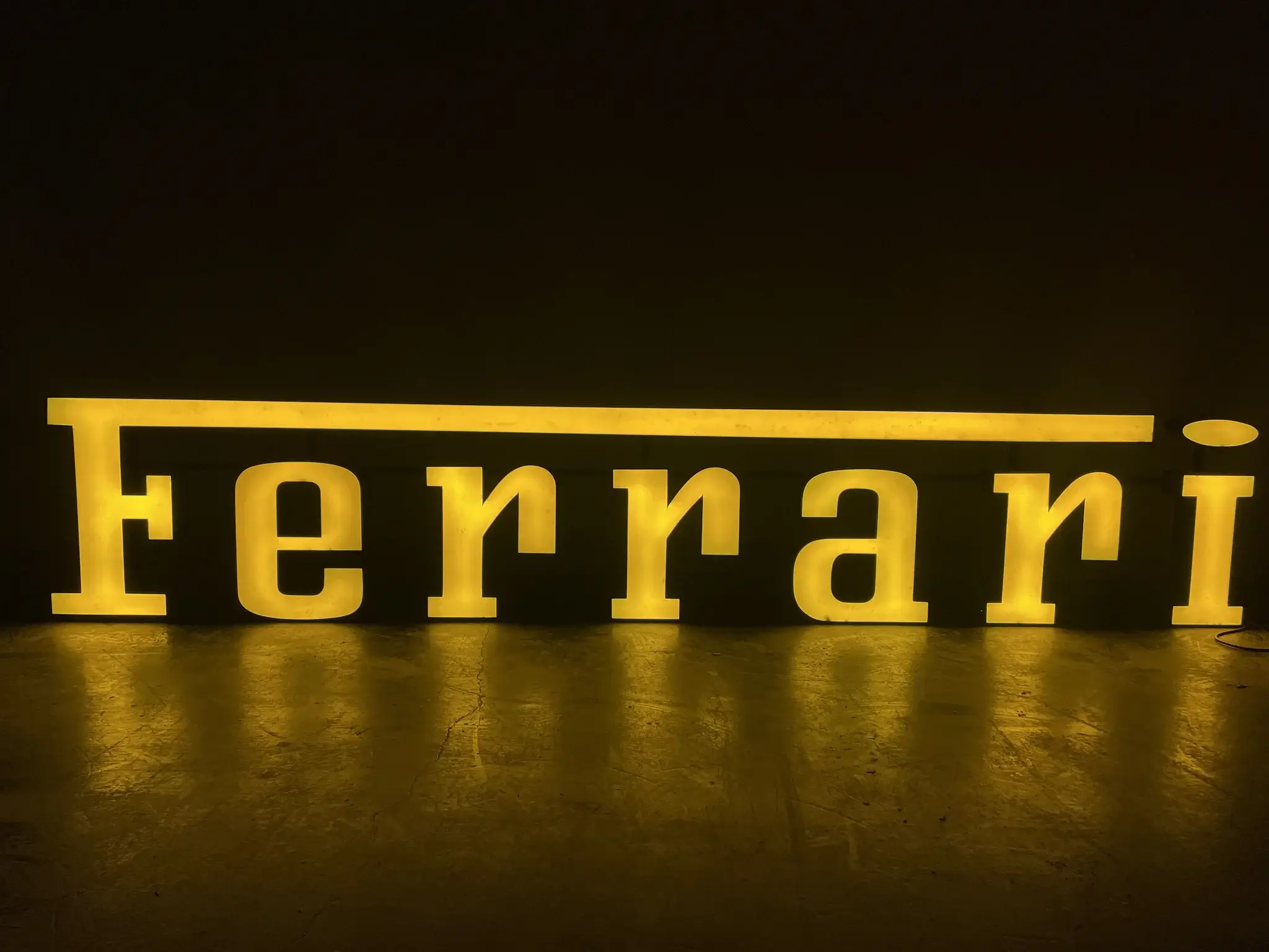 ★希少箱付★Ferrari Formula ペーパーナイフ金色伊製 MP: Illuminated Ferrari Dealership Sign | PCARMARKET