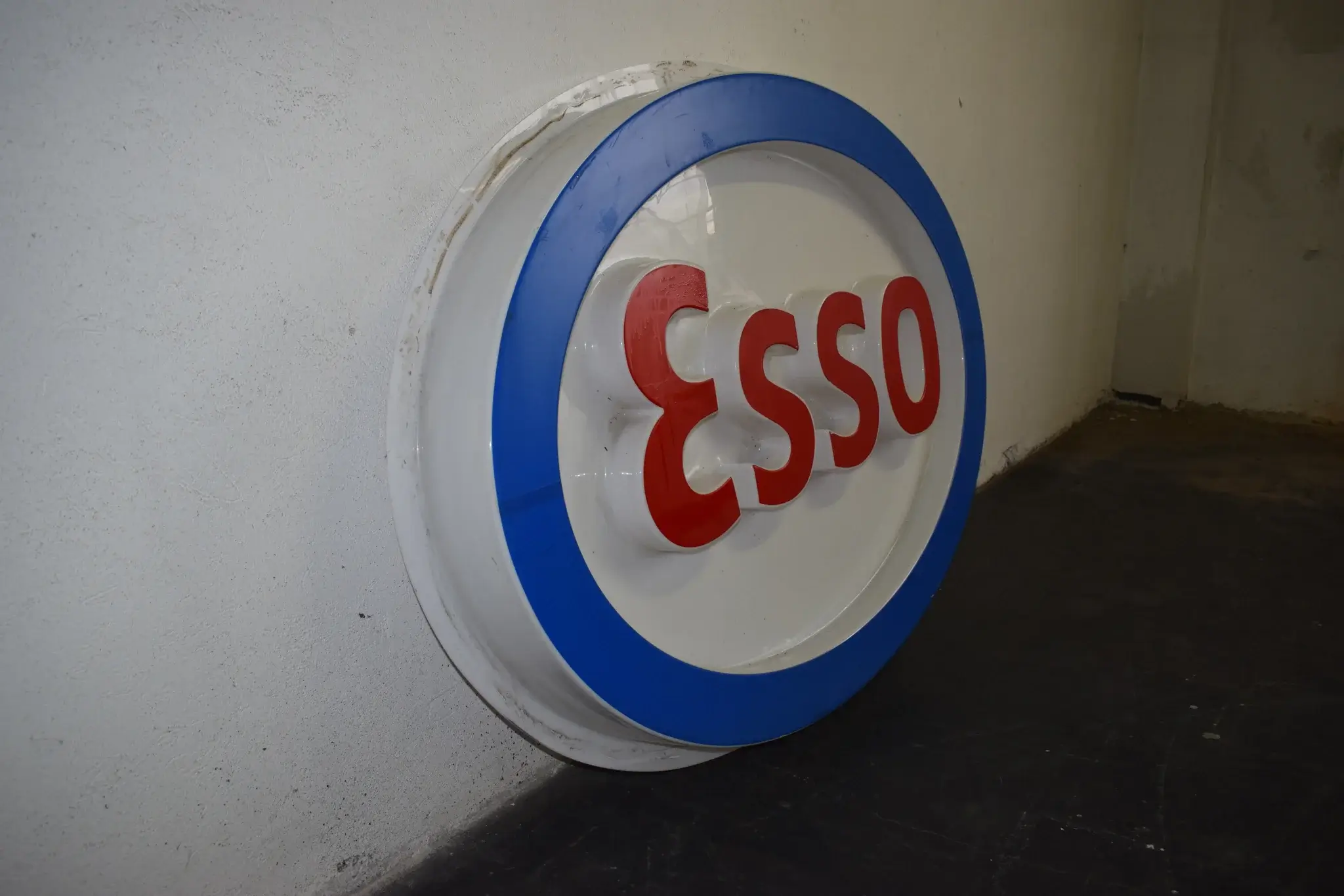 No Reserve Illuminated Esso Sign | PCARMARKET