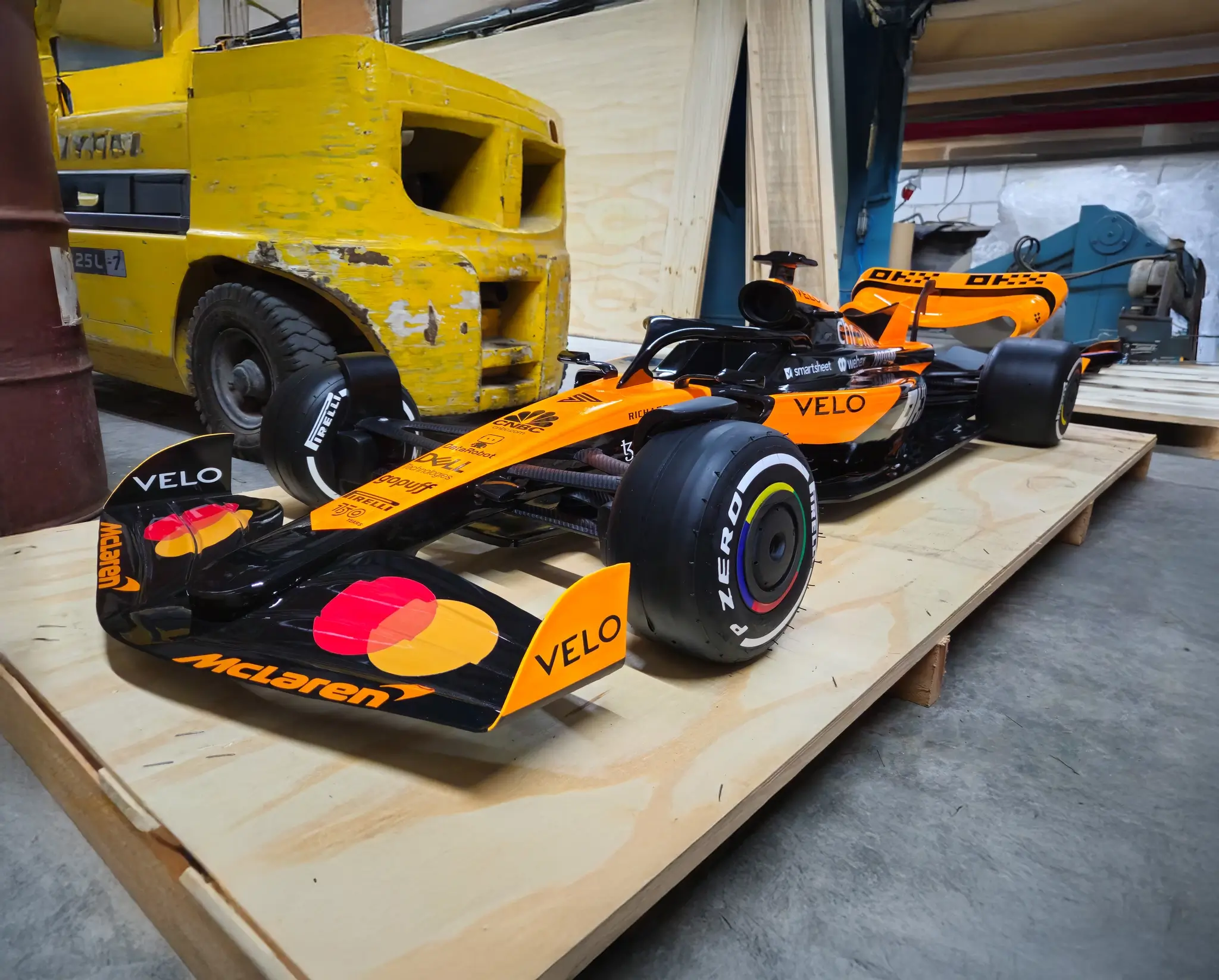 F1 McLaren MCL 1:2 Scale Model | PCARMARKET