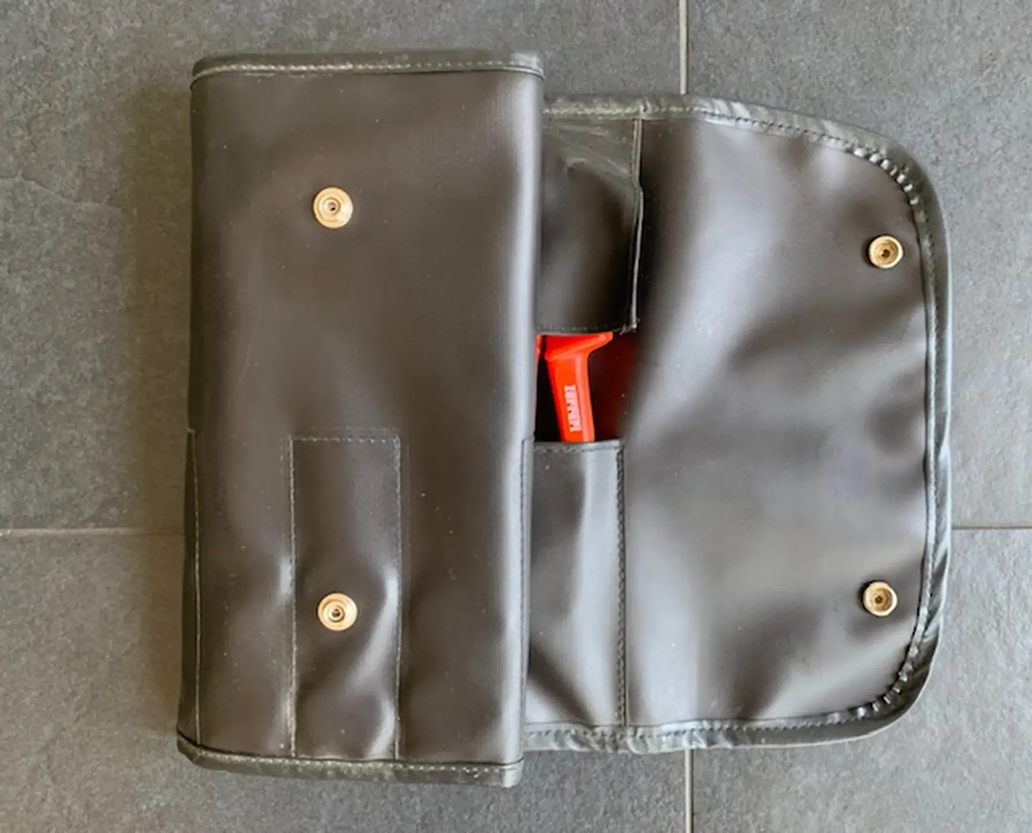 MP: Ferrari Testarossa Toolkit With Emergency Light and Schedoni