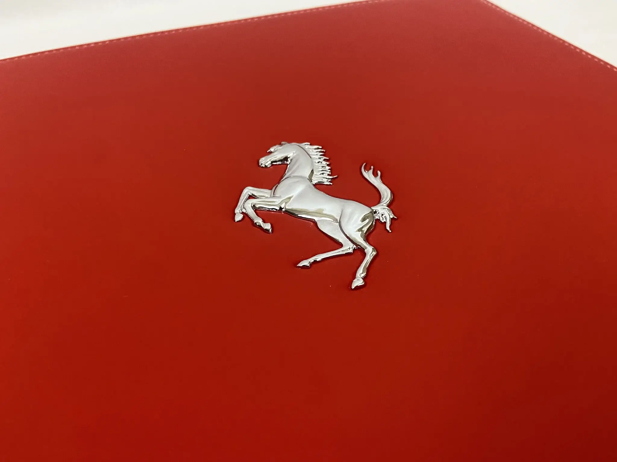 MP: Ferrari LaFerrari Owners Kit | PCARMARKET
