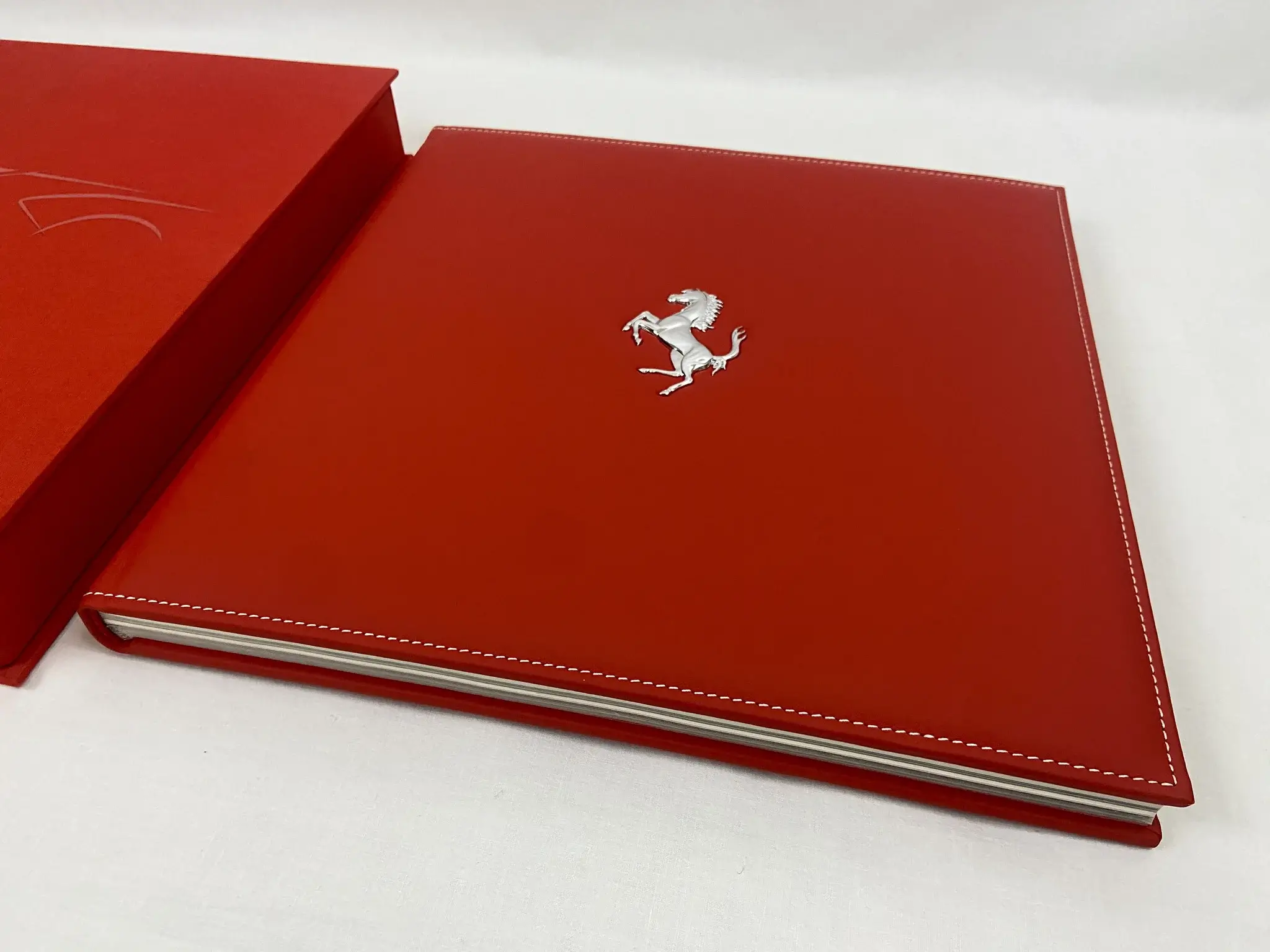 MP: Ferrari LaFerrari Owners Kit | PCARMARKET