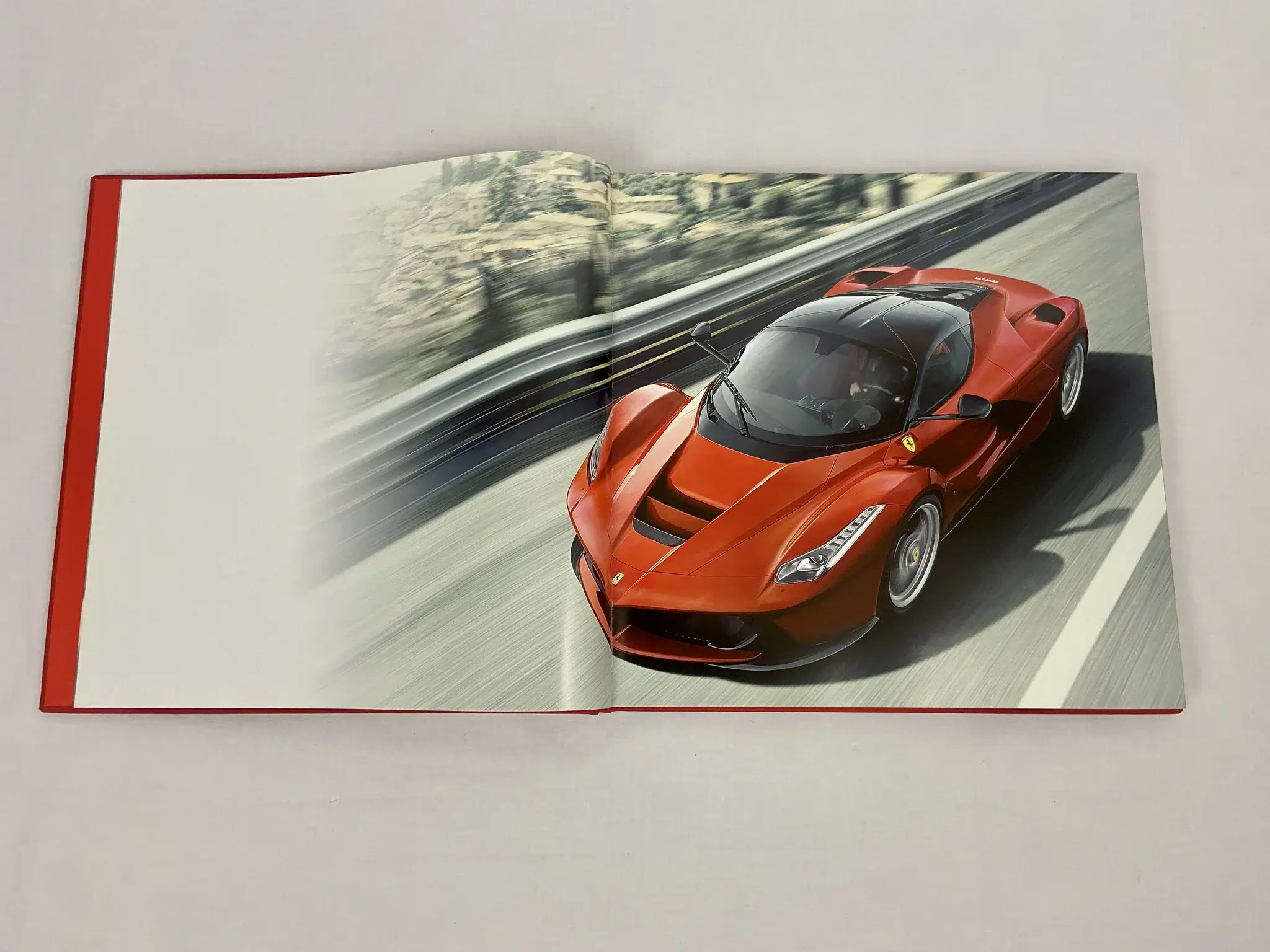 MP: Ferrari LaFerrari Owners Kit | PCARMARKET