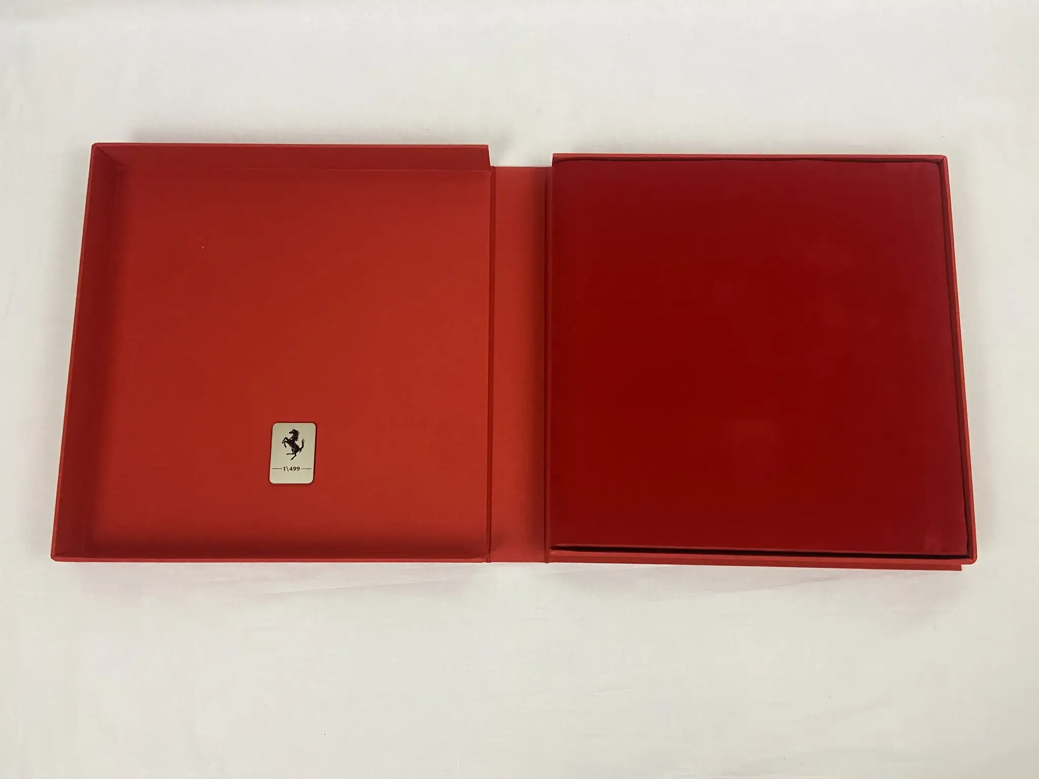 MP: Ferrari LaFerrari Owners Kit | PCARMARKET