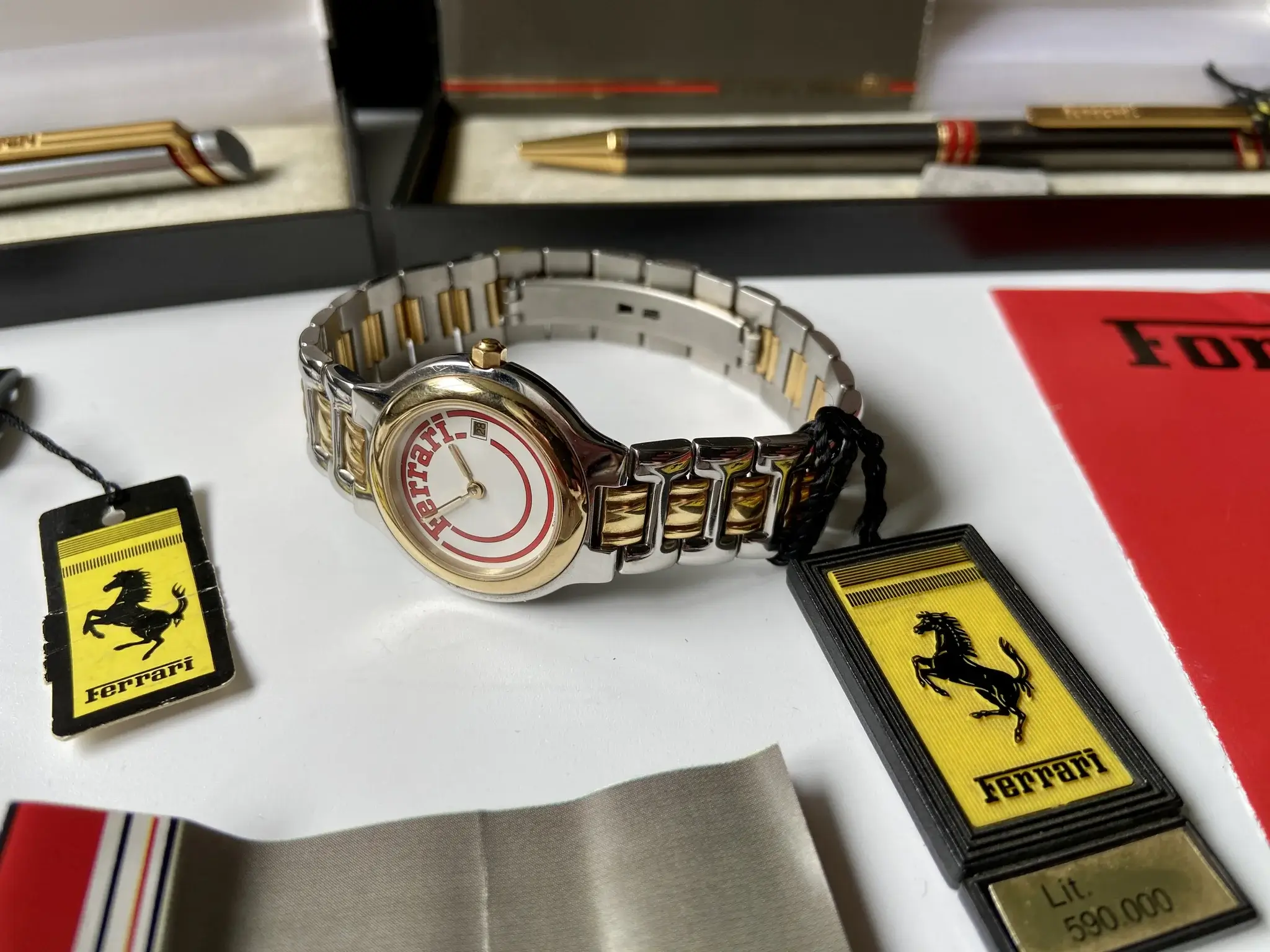 MP: Vintage Ferrari Watches & Pens | PCARMARKET