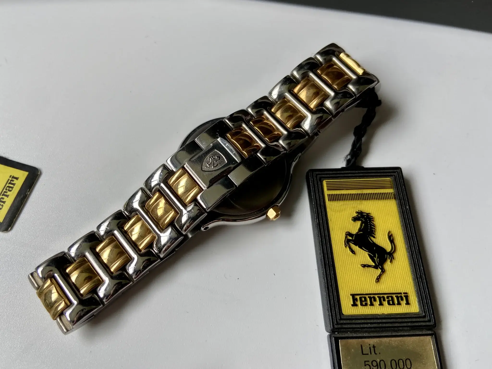 MP: Vintage Ferrari Watches & Pens | PCARMARKET