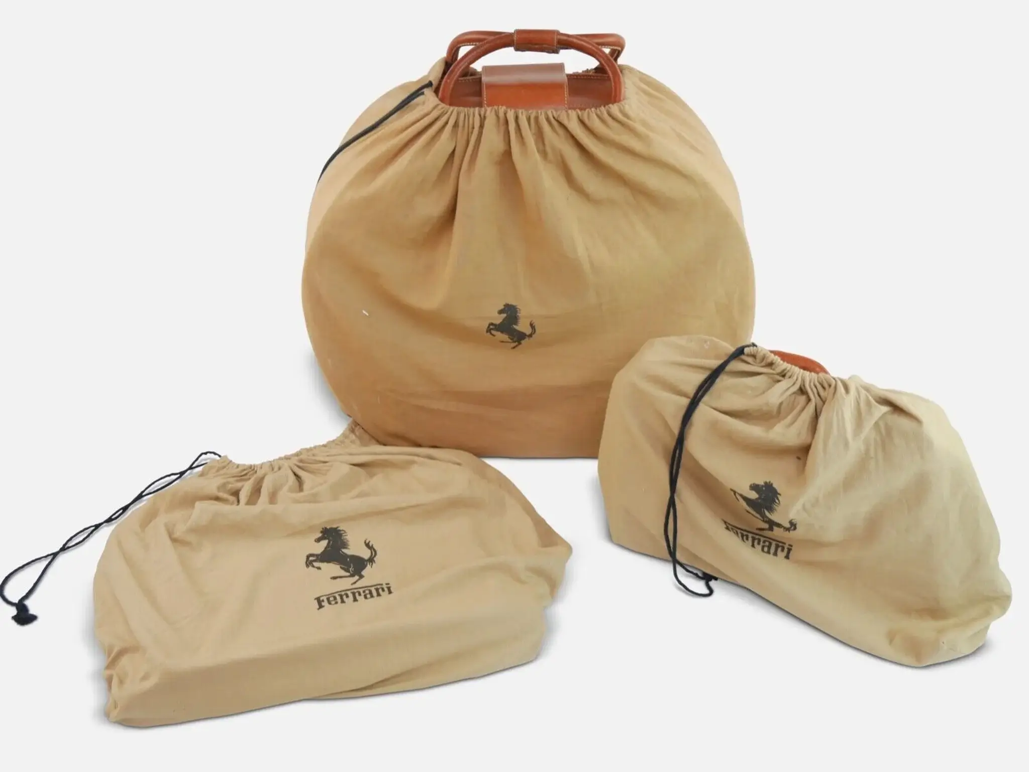 MP: Complete Original Ferrari F40 Schedoni Luggage | PCARMARKET