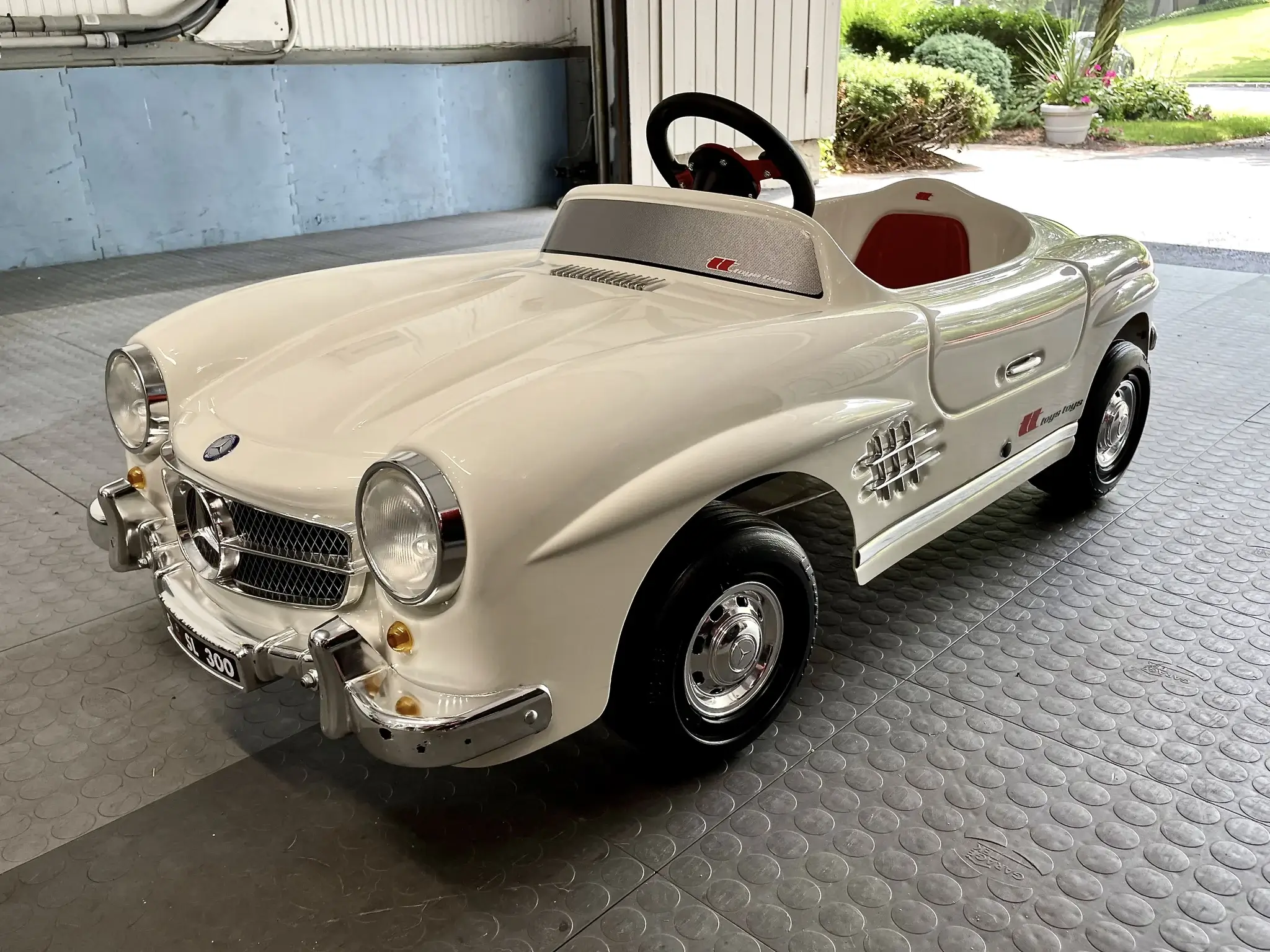 MP: Mercedes-Benz 300SL Pedal Car by ToysToys Italy | PCARMARKET