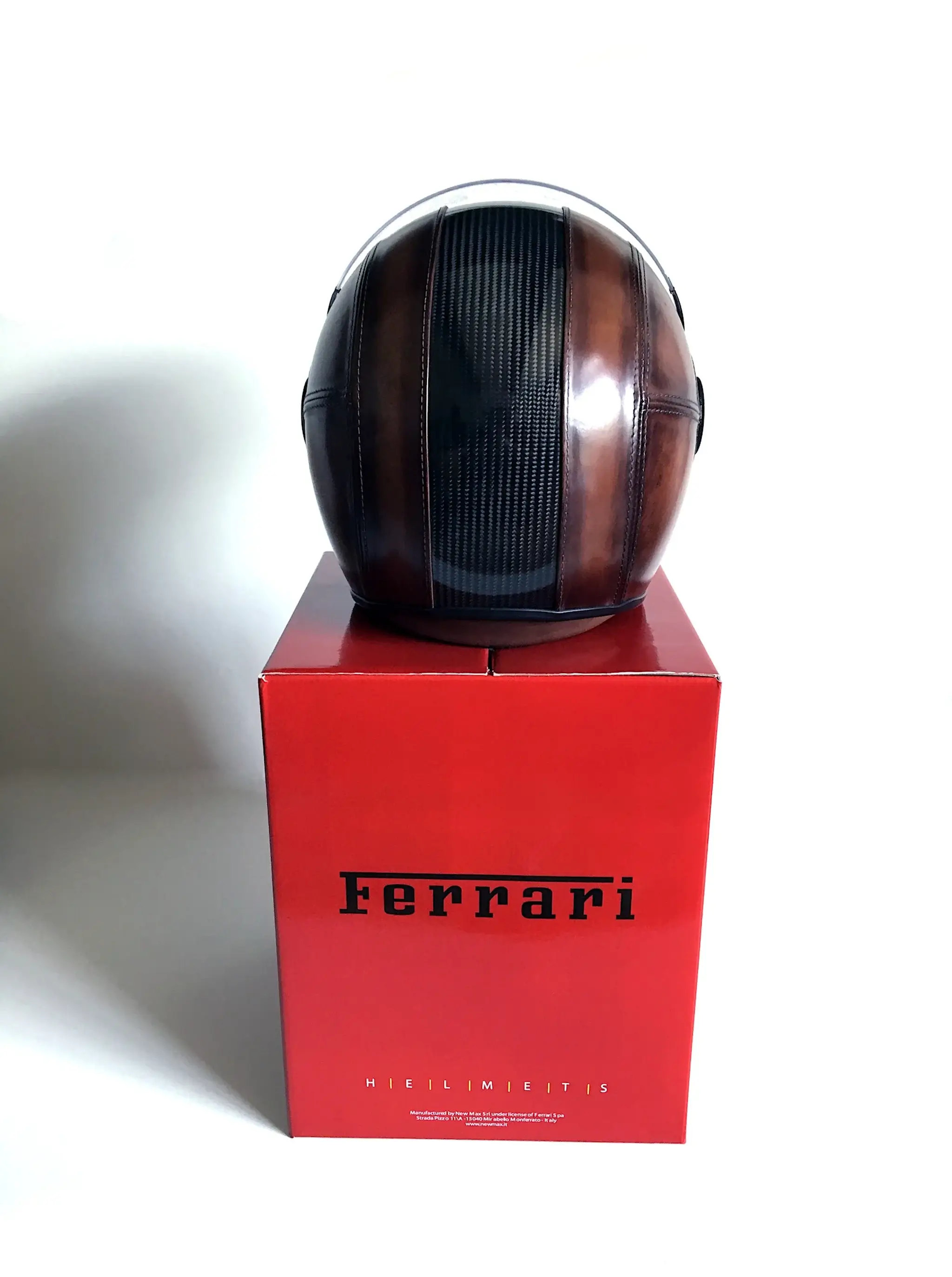 MP: FERRARI MONZA SP1/SP2 DRIVER'S HELMET AND ACCESSORIES | PCARMARKET