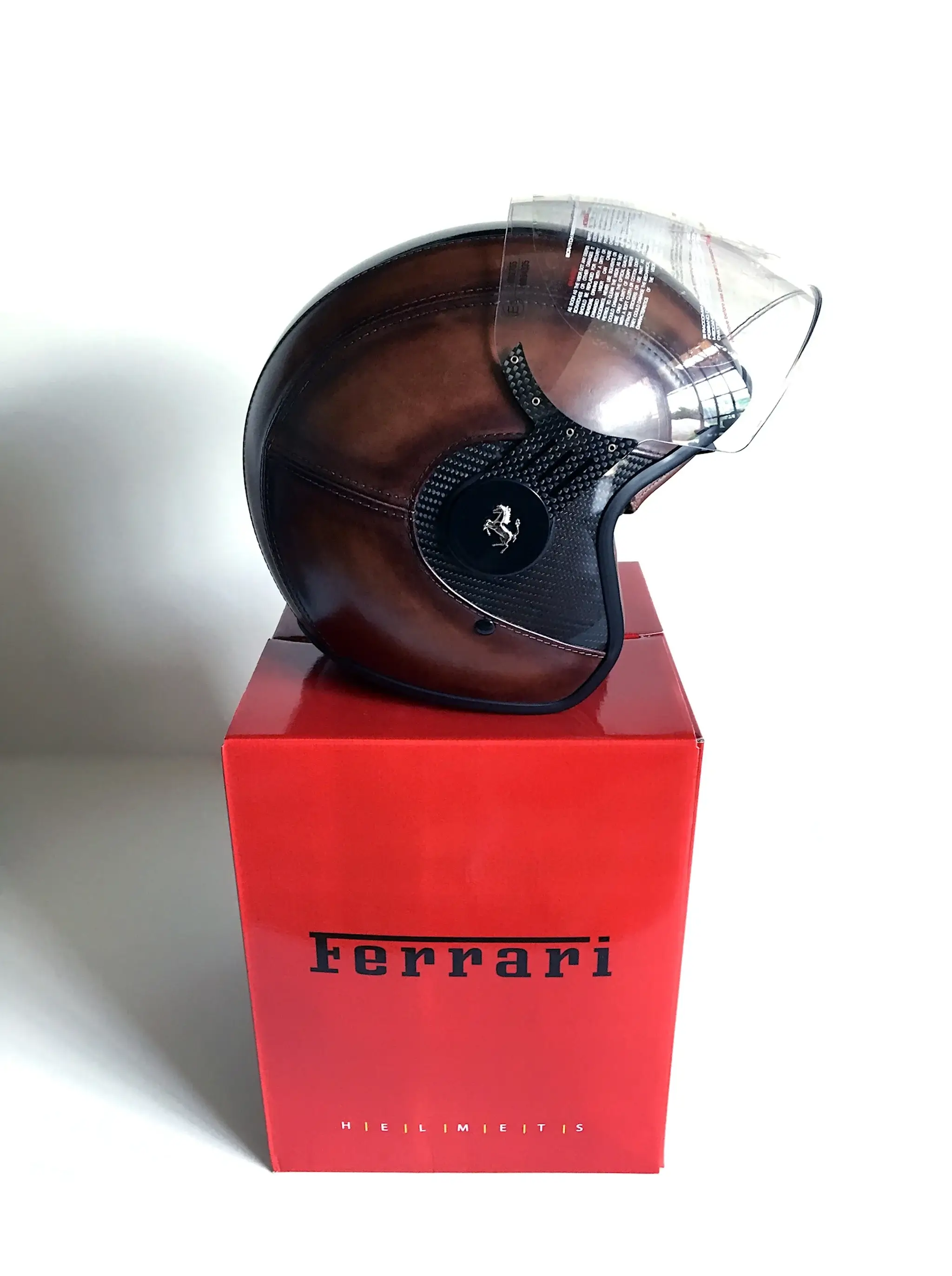 MP: FERRARI MONZA SP1/SP2 DRIVER'S HELMET AND ACCESSORIES | PCARMARKET