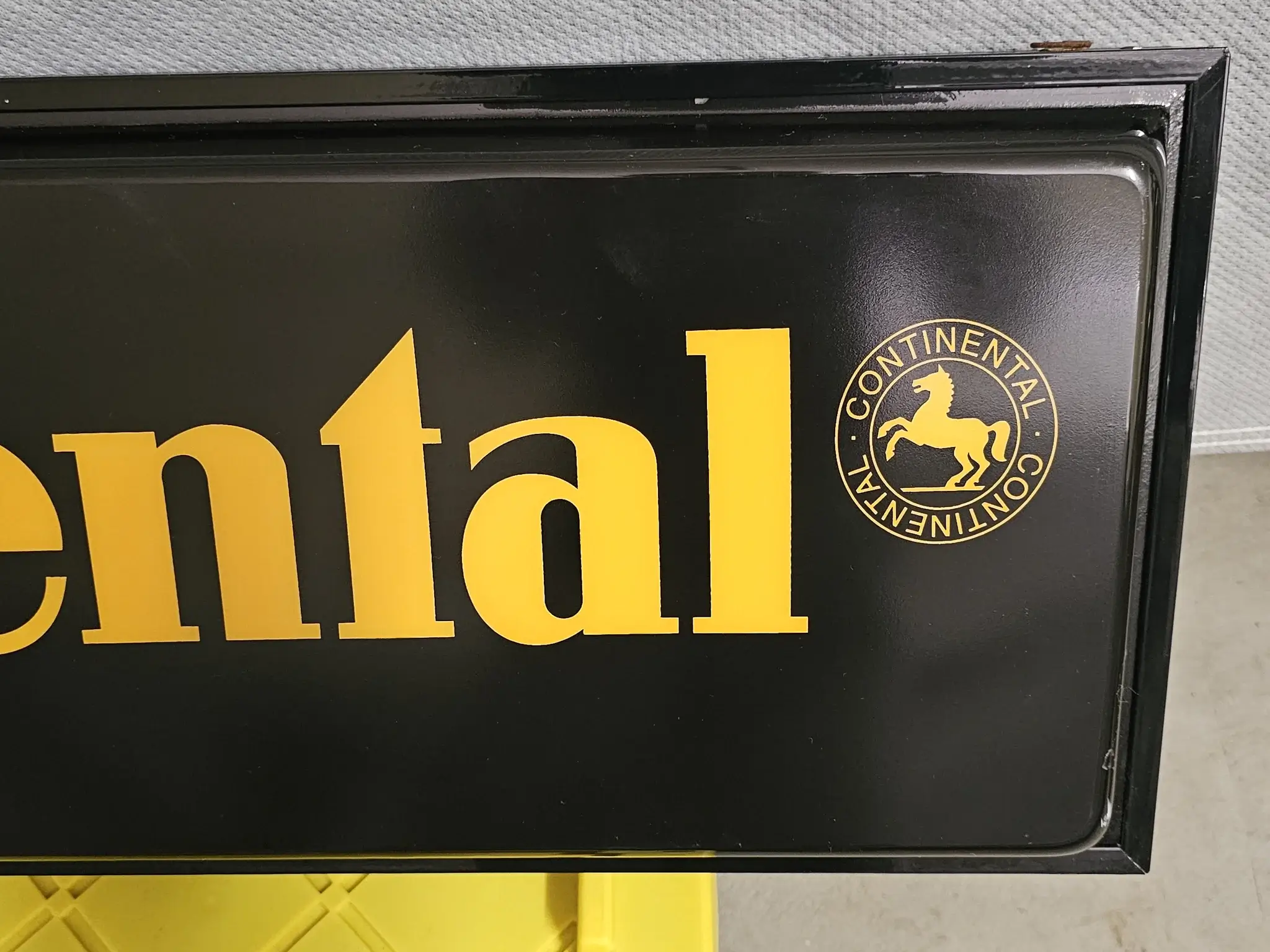 MP: Illuminated Continental Sign | PCARMARKET