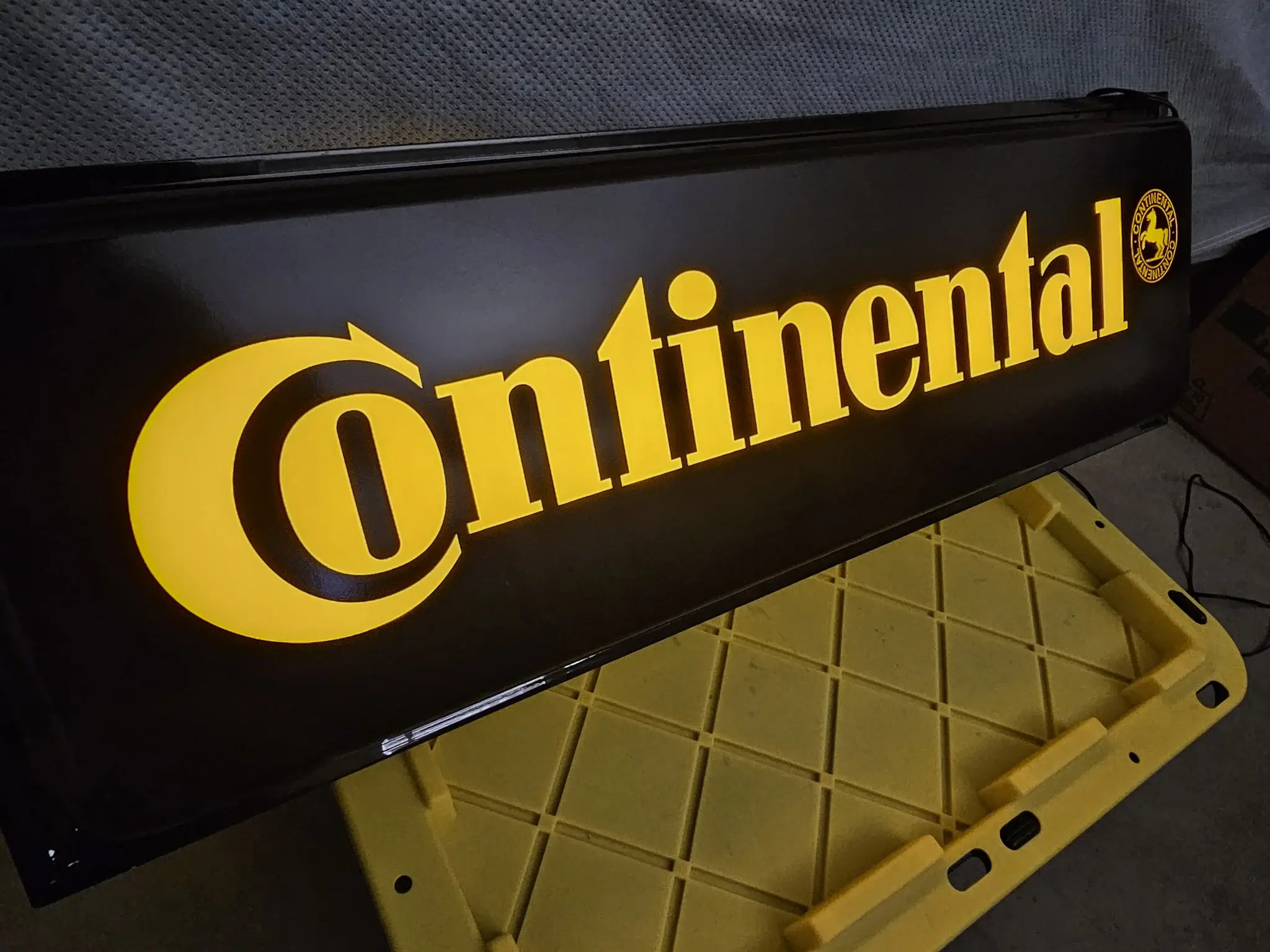 MP: Illuminated Continental Sign | PCARMARKET