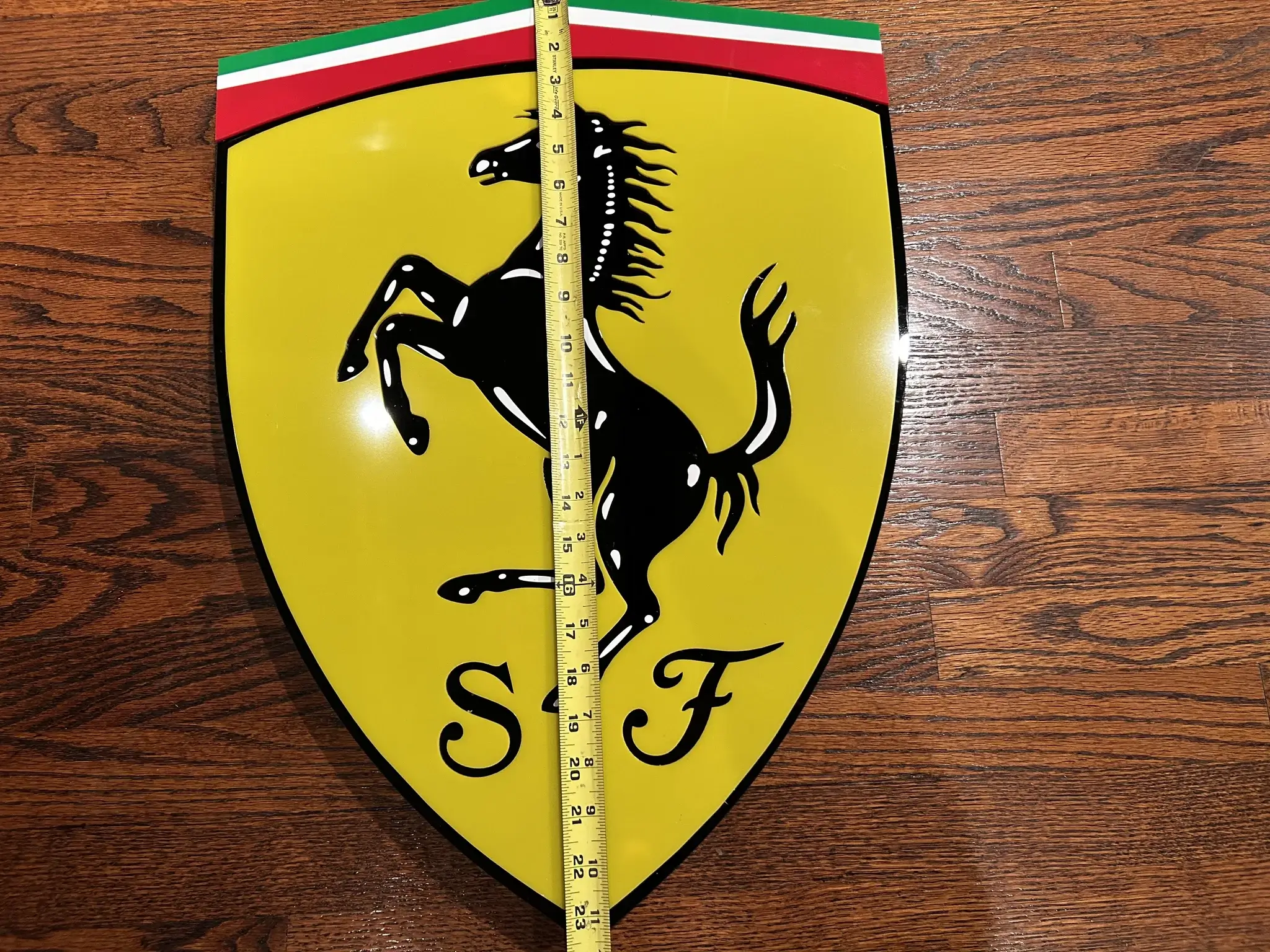 No Reserve Ferrari Crest | PCARMARKET