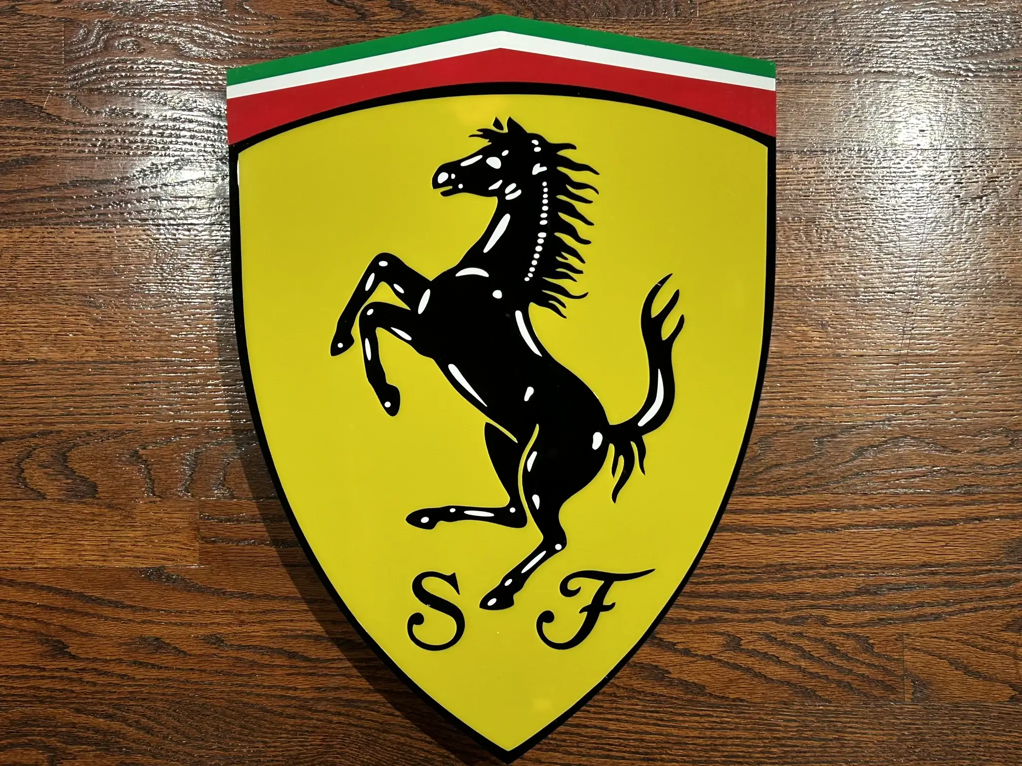 No Reserve Ferrari Crest | PCARMARKET