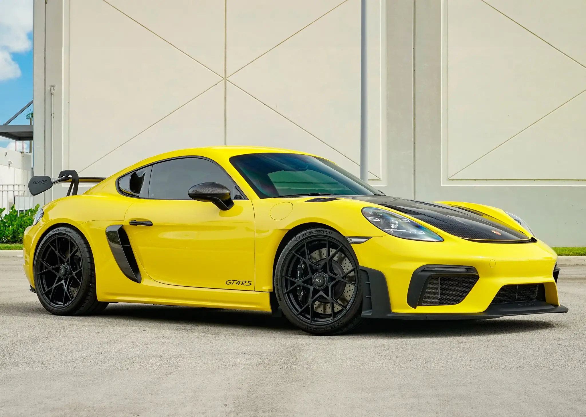 2023 Porsche 718 Cayman GT4 RS