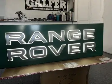 No Reserve Illuminated Land Rover-Range Rover Dealership Sign | PCARMARKET