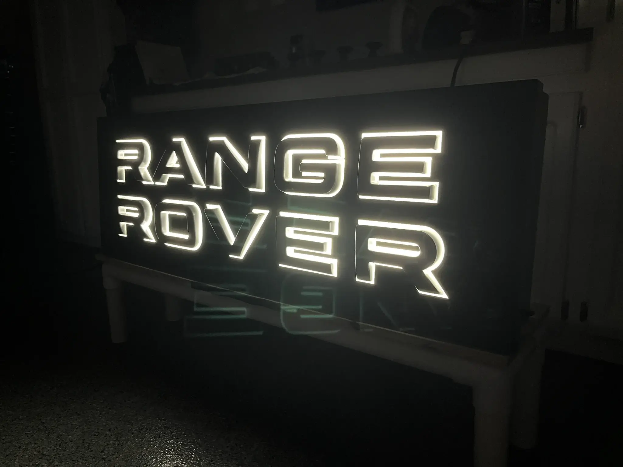 No Reserve Illuminated Land Rover-Range Rover Dealership Sign | PCARMARKET