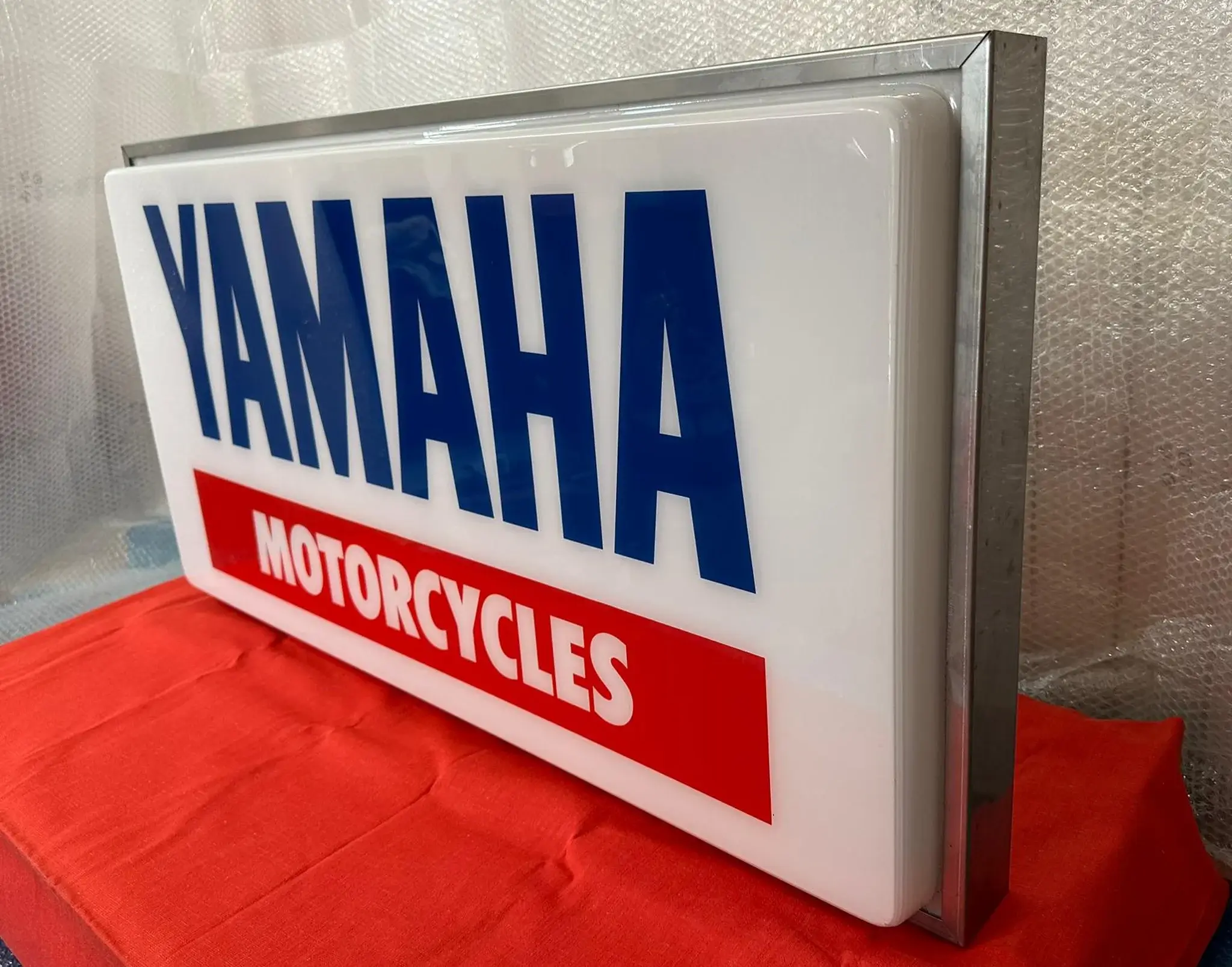 MP: 80's Illuminated Yamaha Sign | PCARMARKET