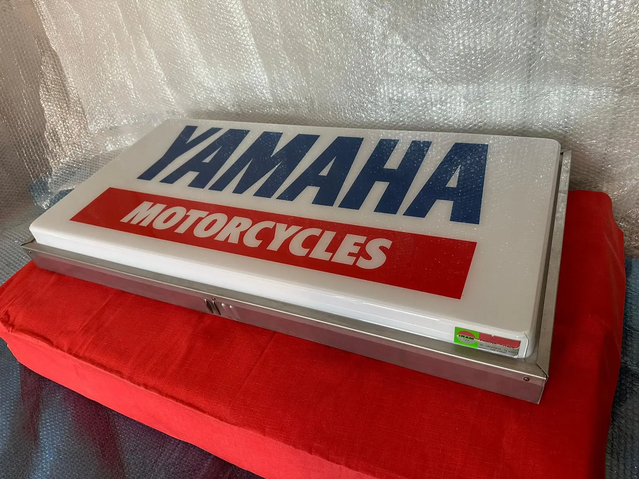 MP: 80's Illuminated Yamaha Sign | PCARMARKET