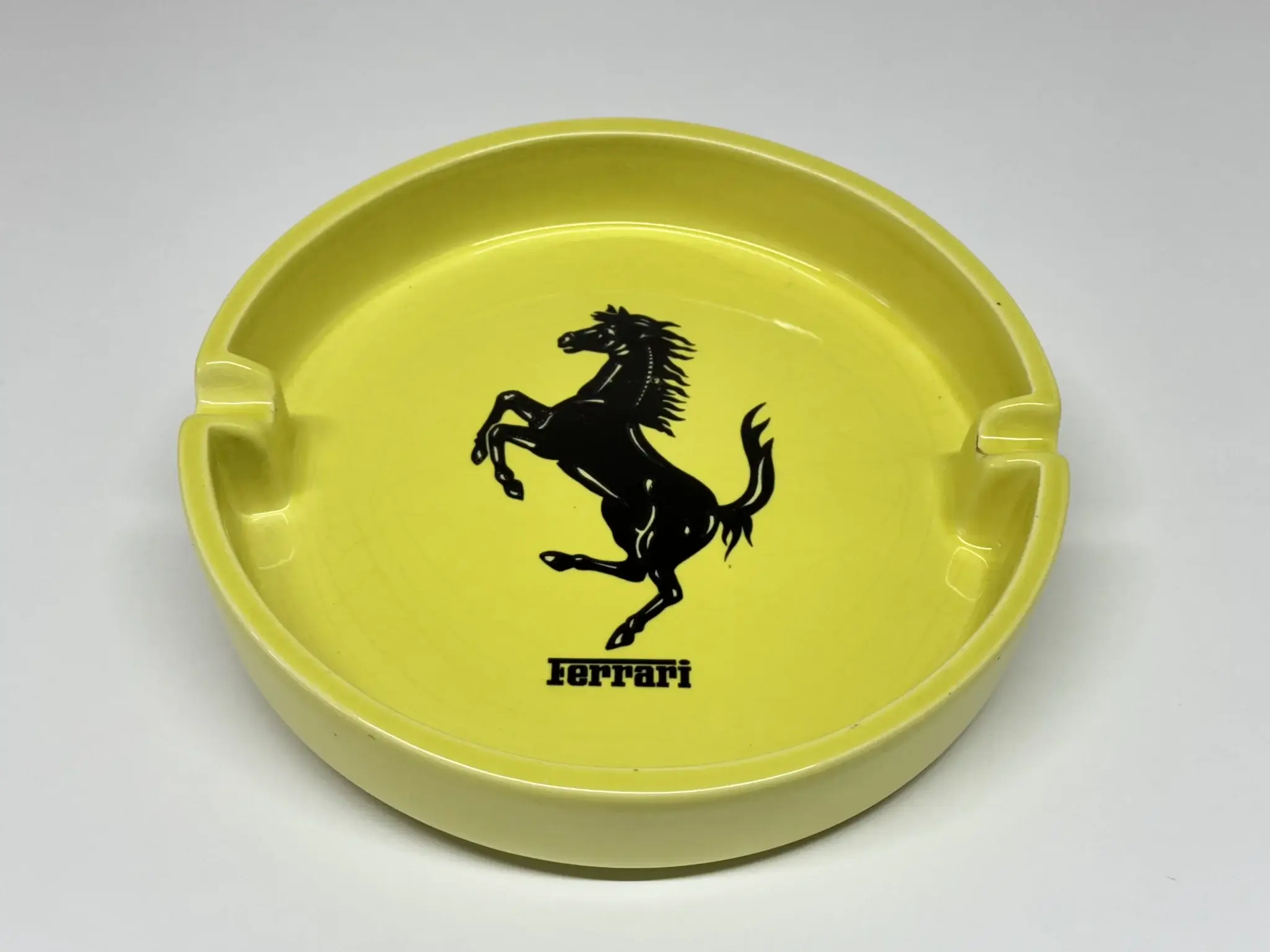 フェラーリ灰皿 No Reserve Collection of Ferrari Ashtrays and Ceramics | PCARMARKET