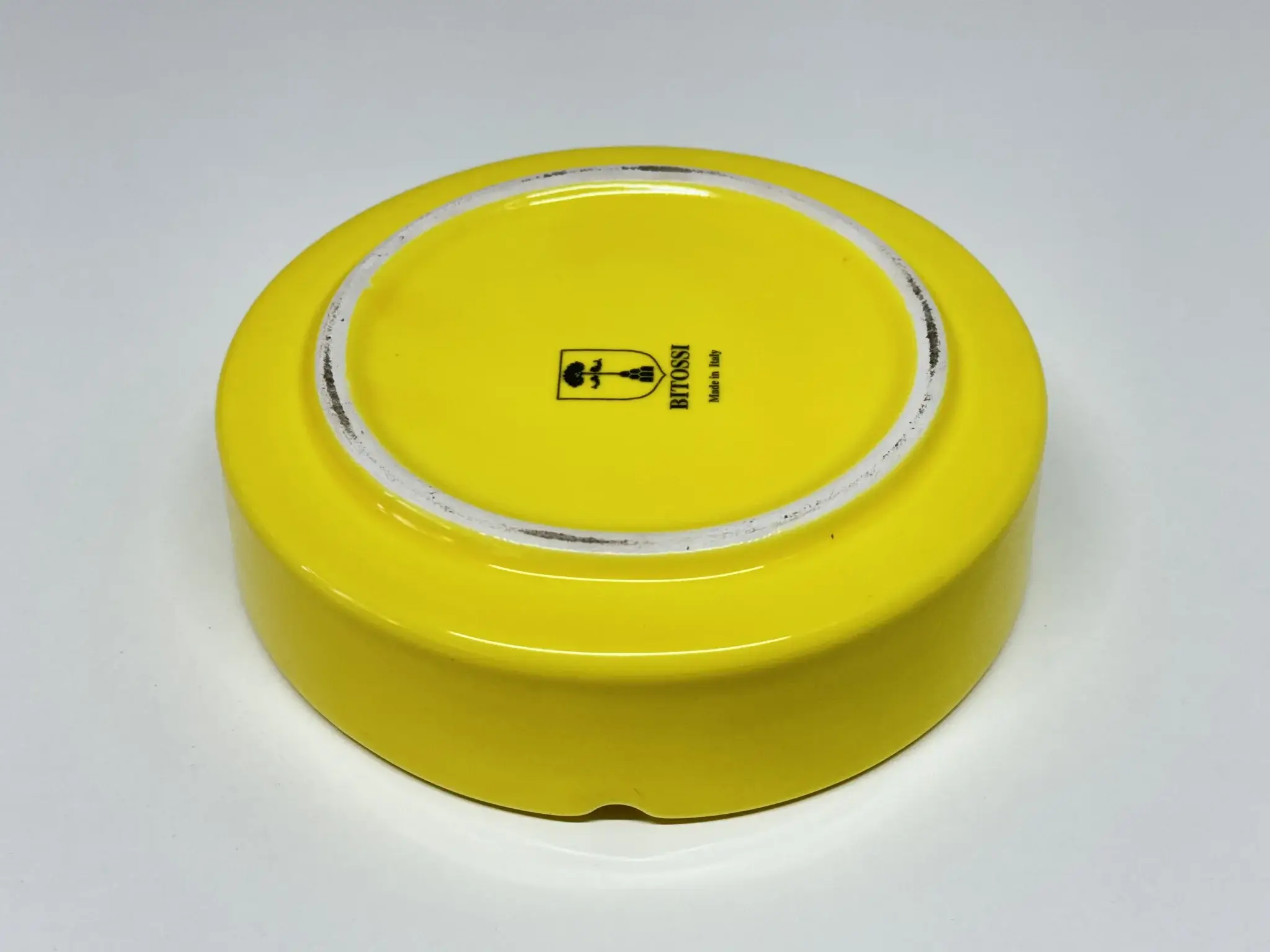 No Reserve Collection of Ferrari Ashtrays and Ceramics | PCARMARKET