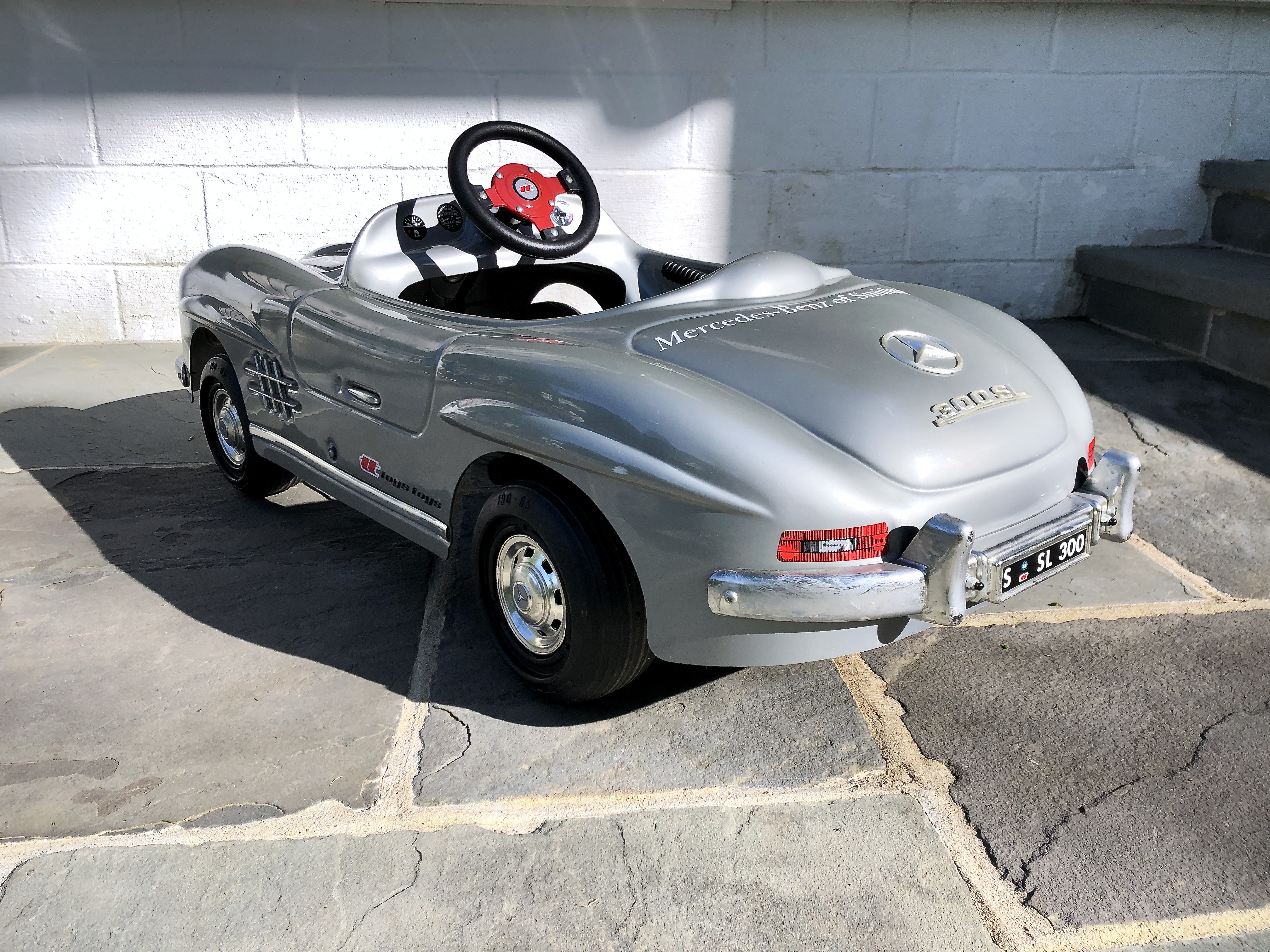 TT Toys Toys Mercedes-Benz 300SL Pedal Car | PCARMARKET