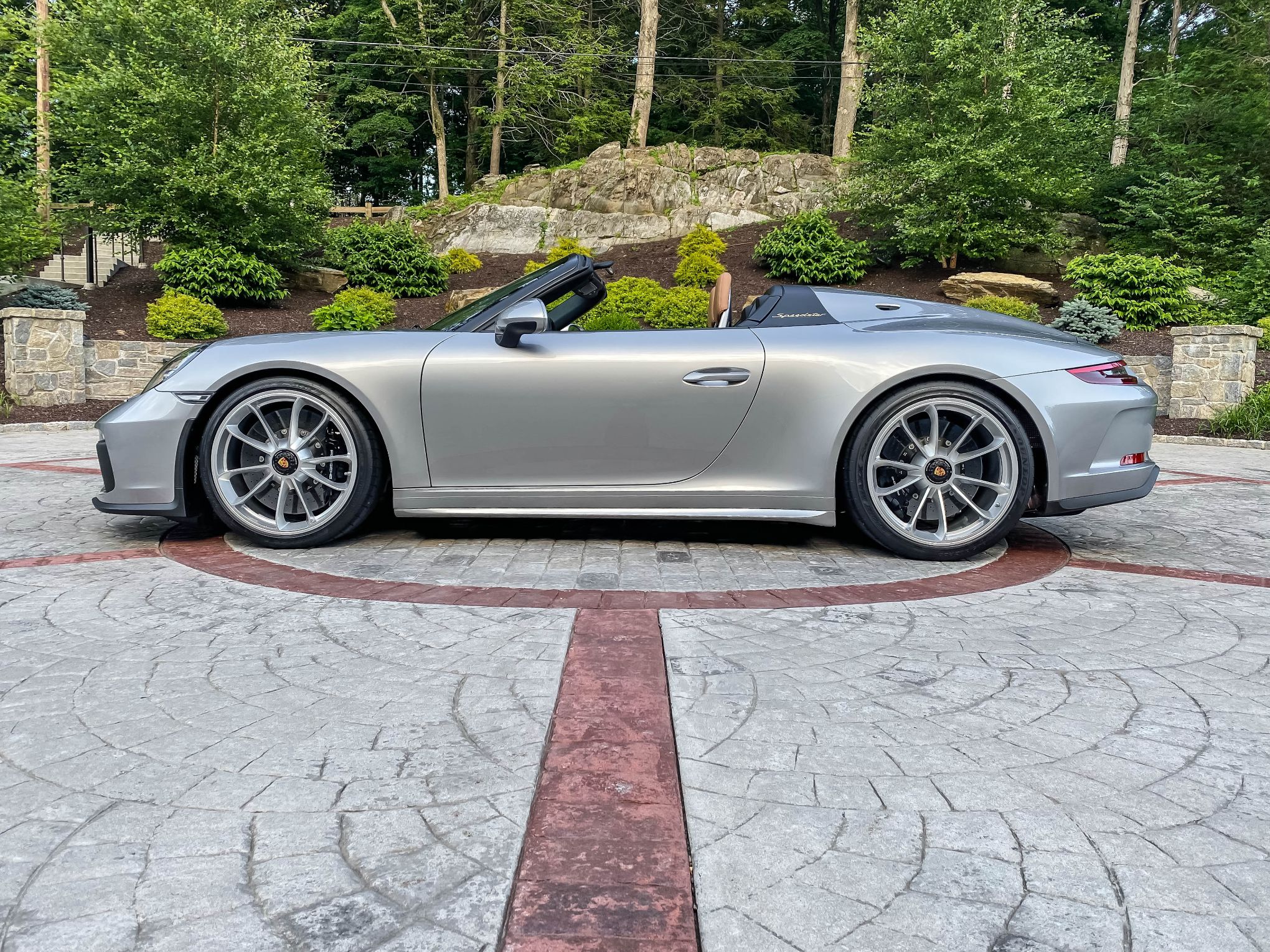 銀杯 シルバー・スターリングシルバー 2019 Porsche 911 Speedster | PCARMARKET