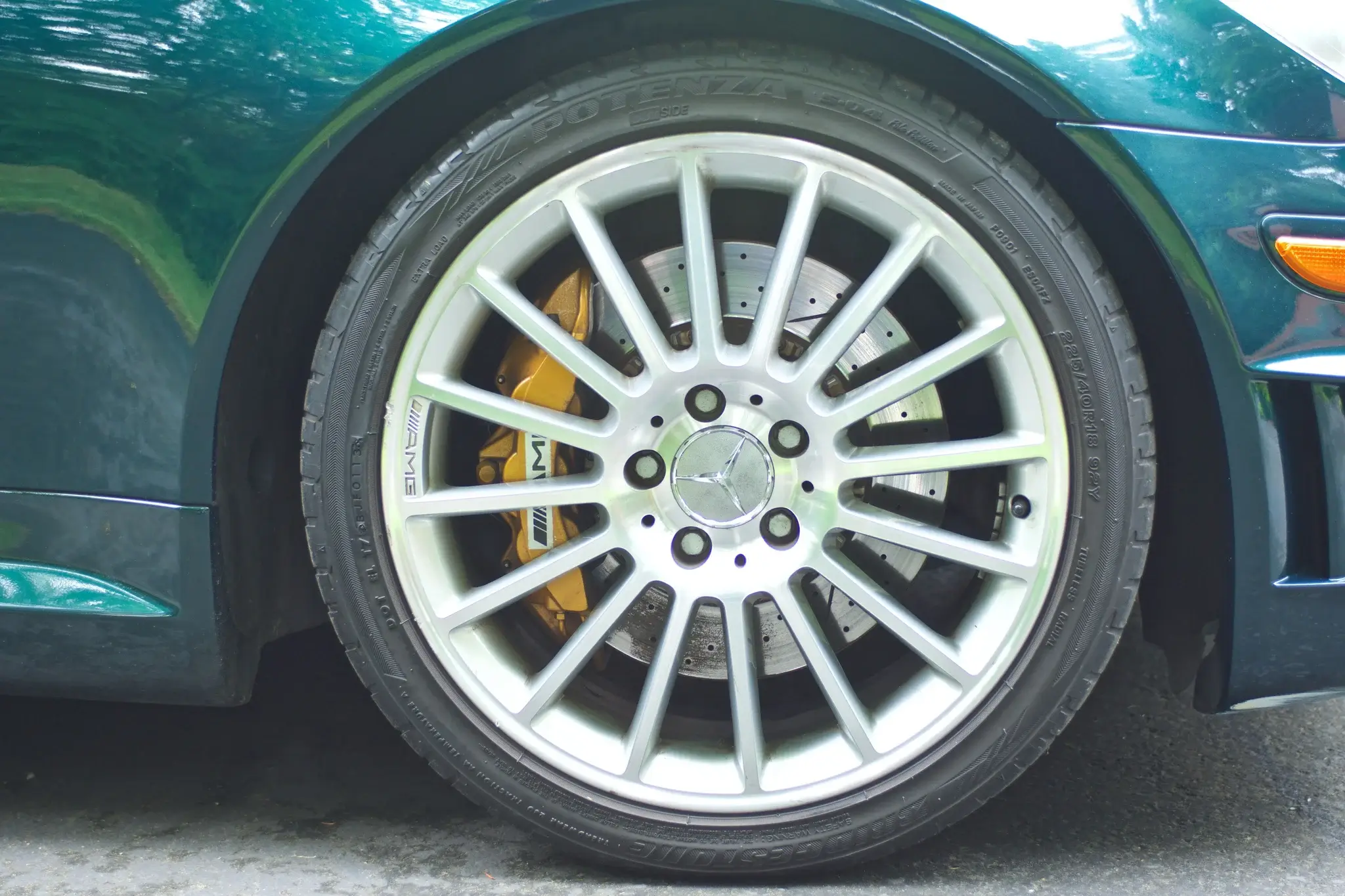 MP: 2005 Mercedes-Benz SLK 55 AMG Andradite Green Metallic
