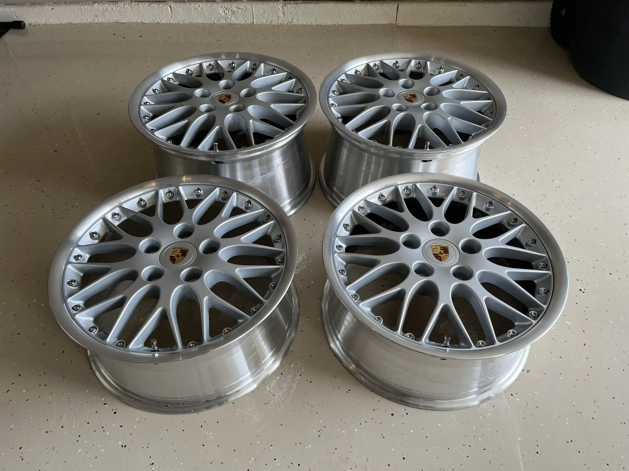 No Reserve 8