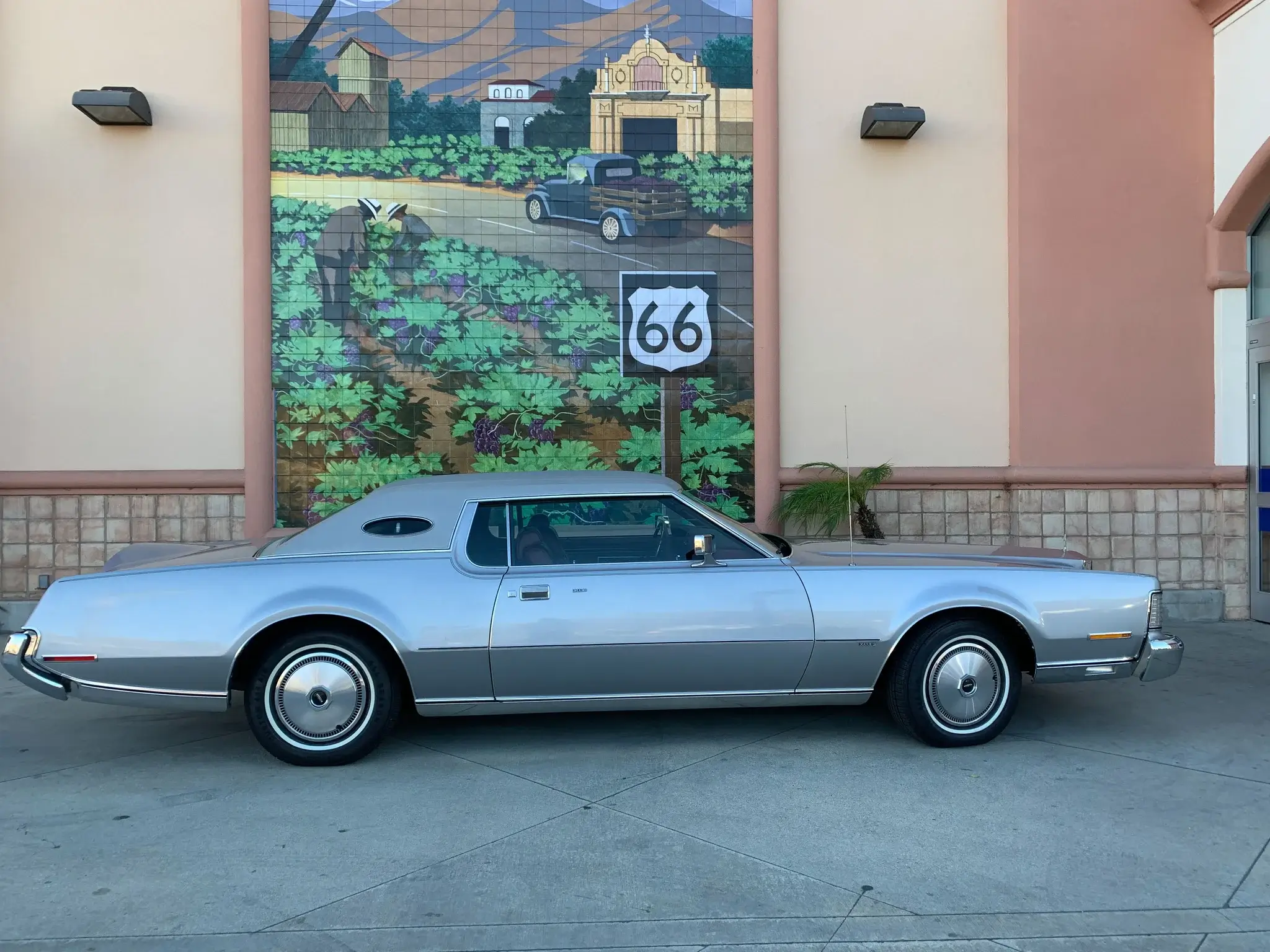 MP: One-Owner 1973 Lincoln Continental Mark IV Silver Luxury Group