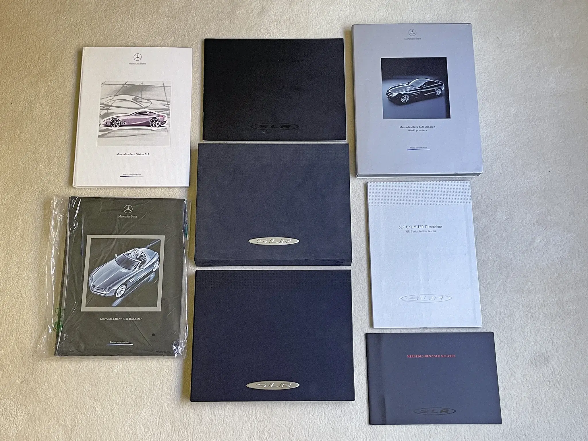 MP: Mercedes-Benz SLR McLaren Literature Collection (8 Pieces