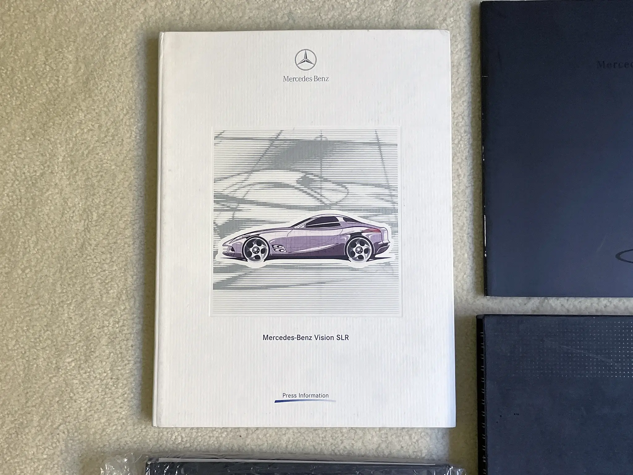 MP: Mercedes-Benz SLR McLaren Literature Collection (8 Pieces