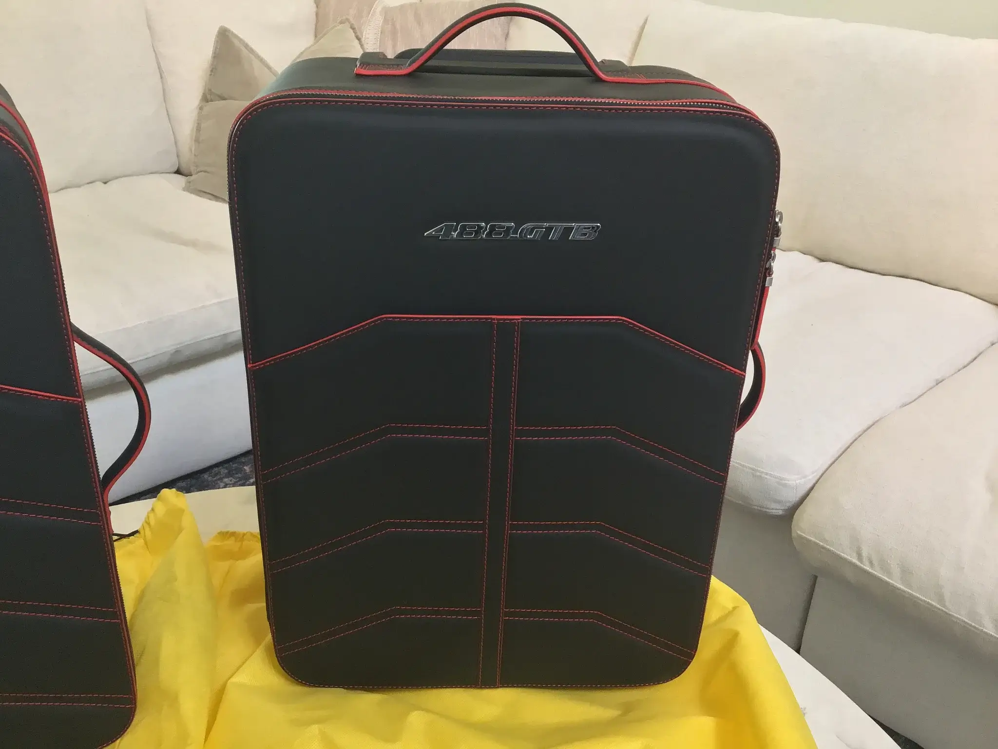 Three-piece Ferrari 488 GTB Schedoni Luggage Set | PCARMARKET