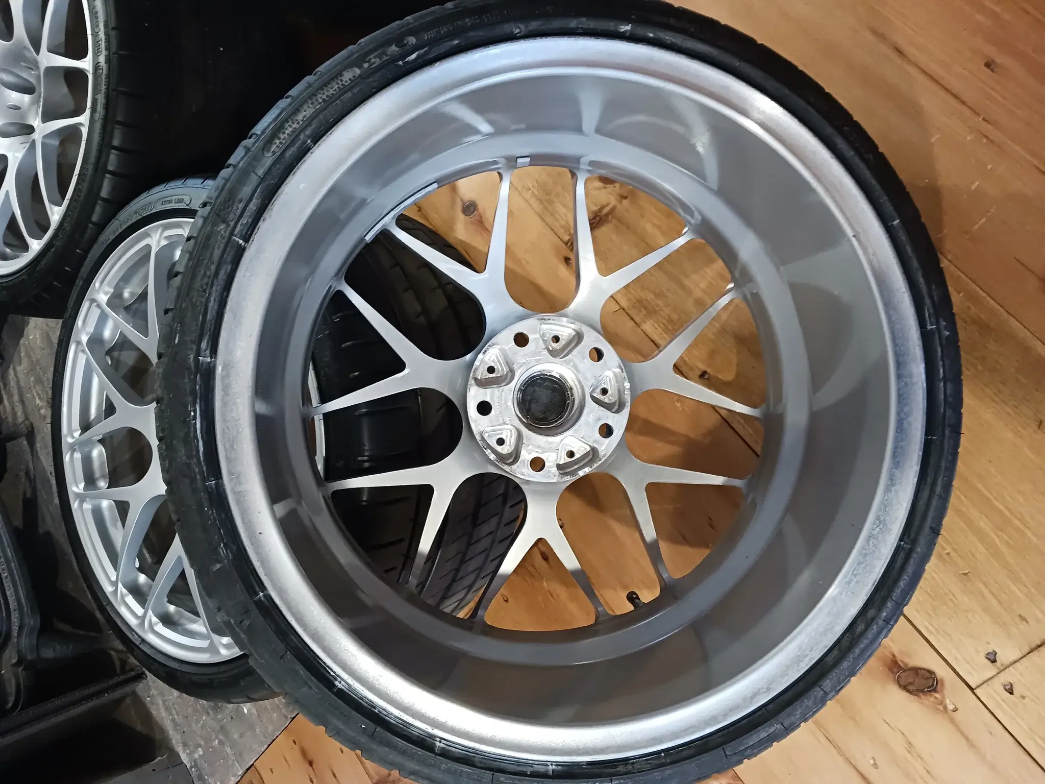 HRE P40 ? 鍛造 ? 20インチ アルミ ホイール&ノーマルタイヤ 235/30R20 