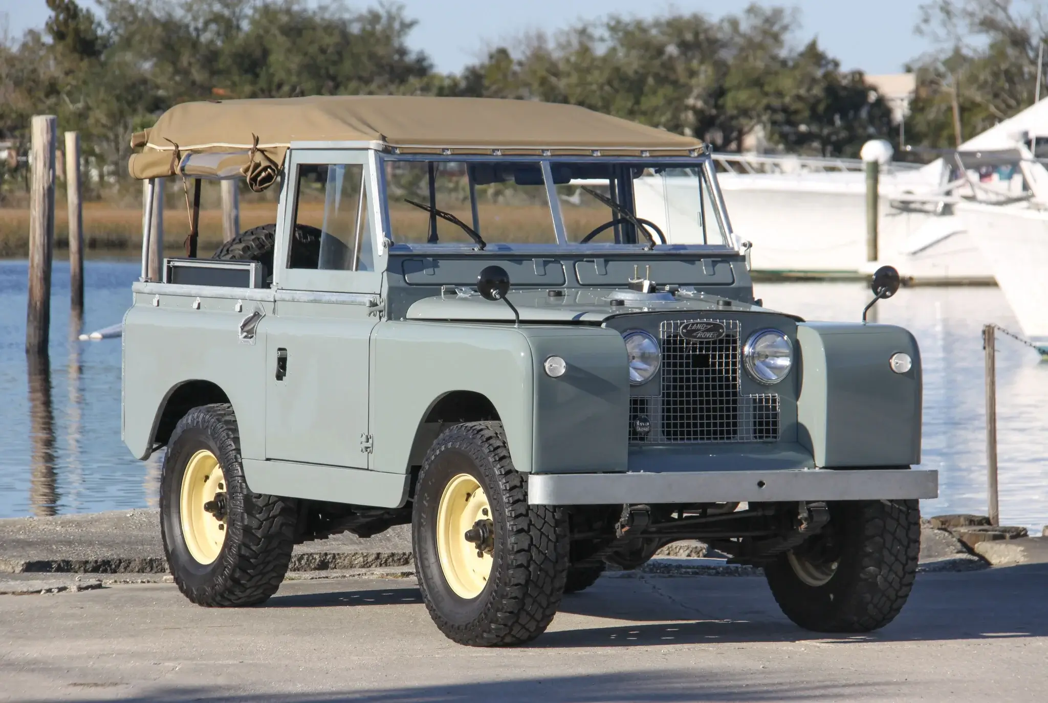 MP: 1970 Land Rover 88 Series IIA Diesel 4-Speed | PCARMARKET