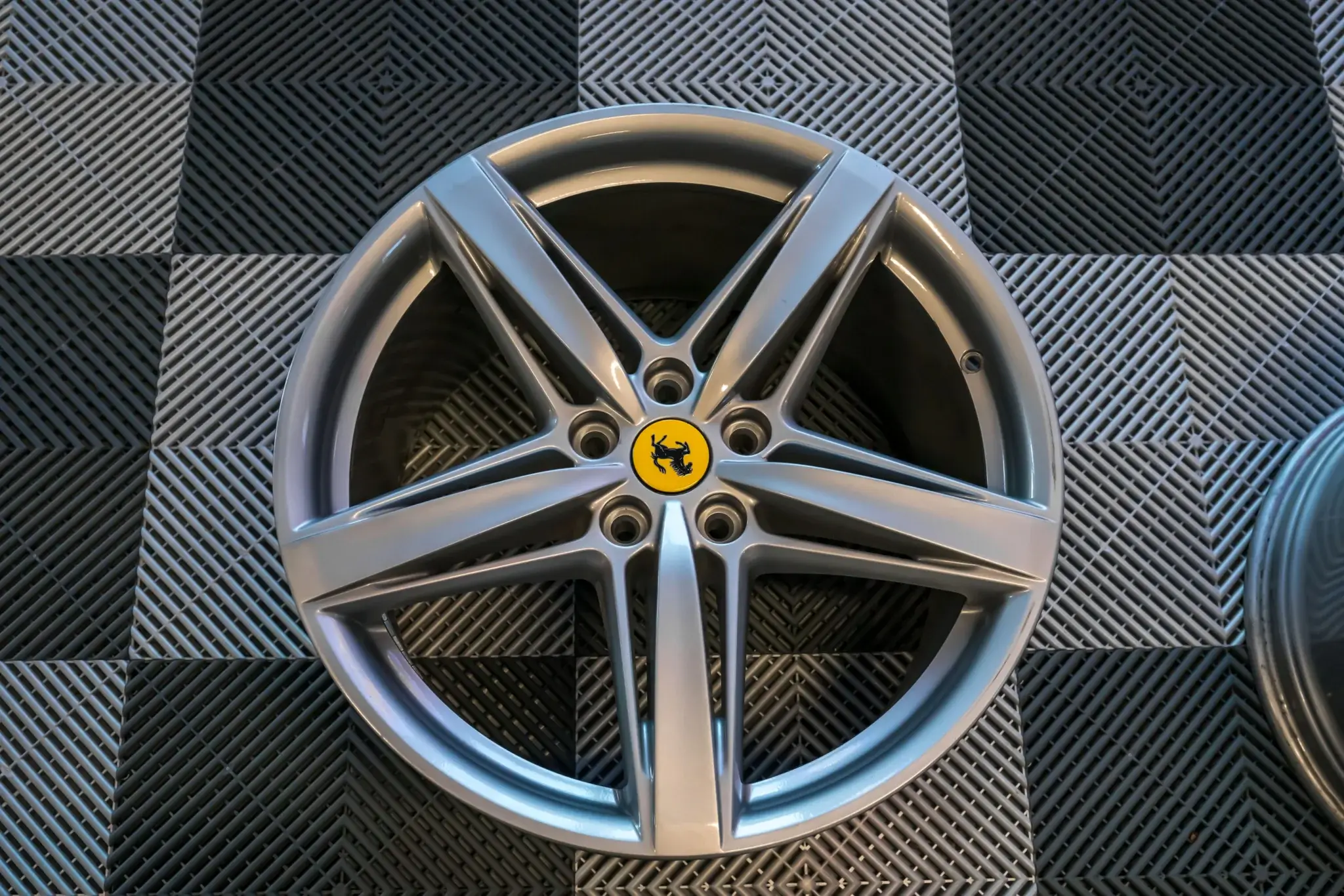 Ferrari フェラーリF12 berlinetta 純正ホイールセット No Reserve 20