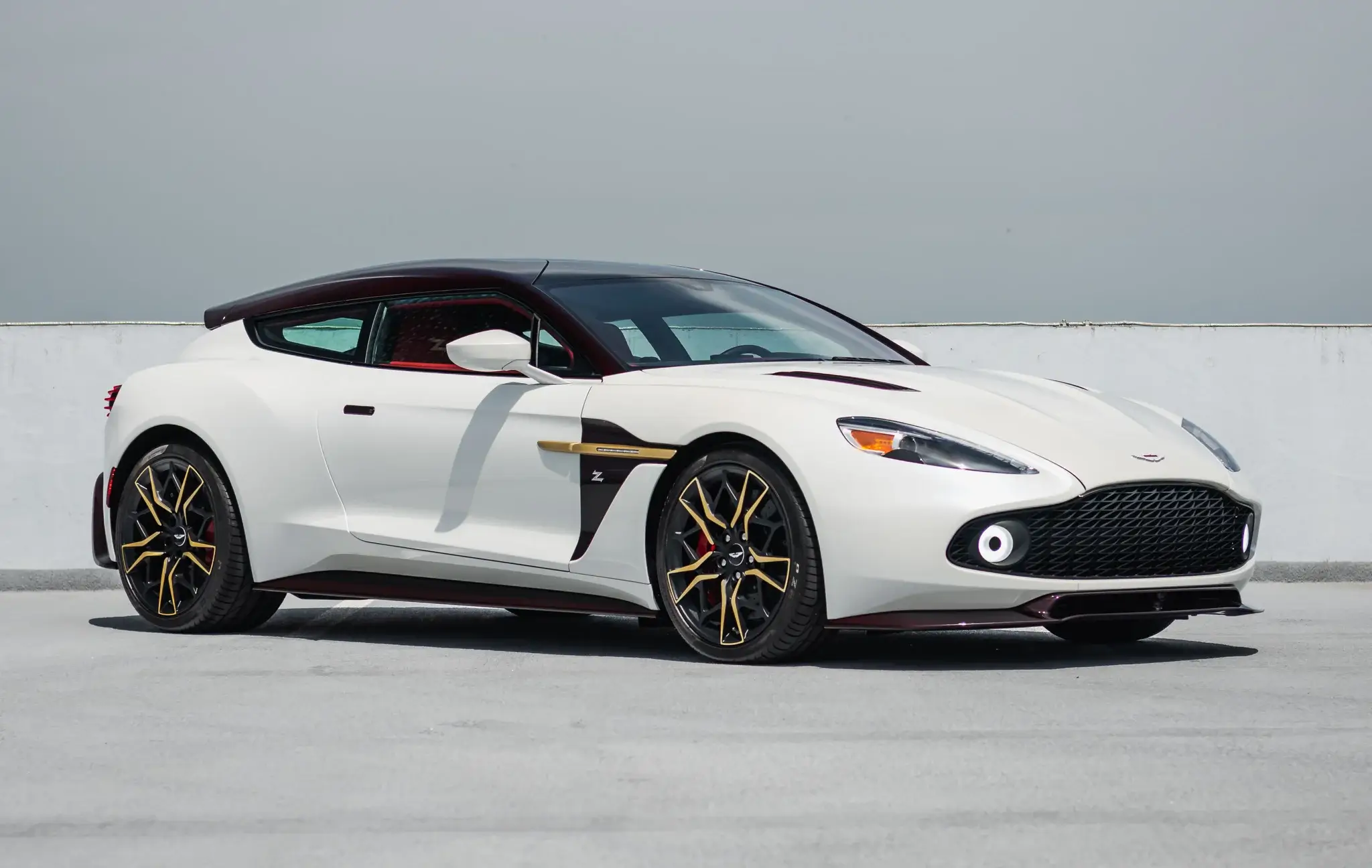 108-Mile 2019 Aston Martin Vanquish Zagato Shooting Brake #83/99