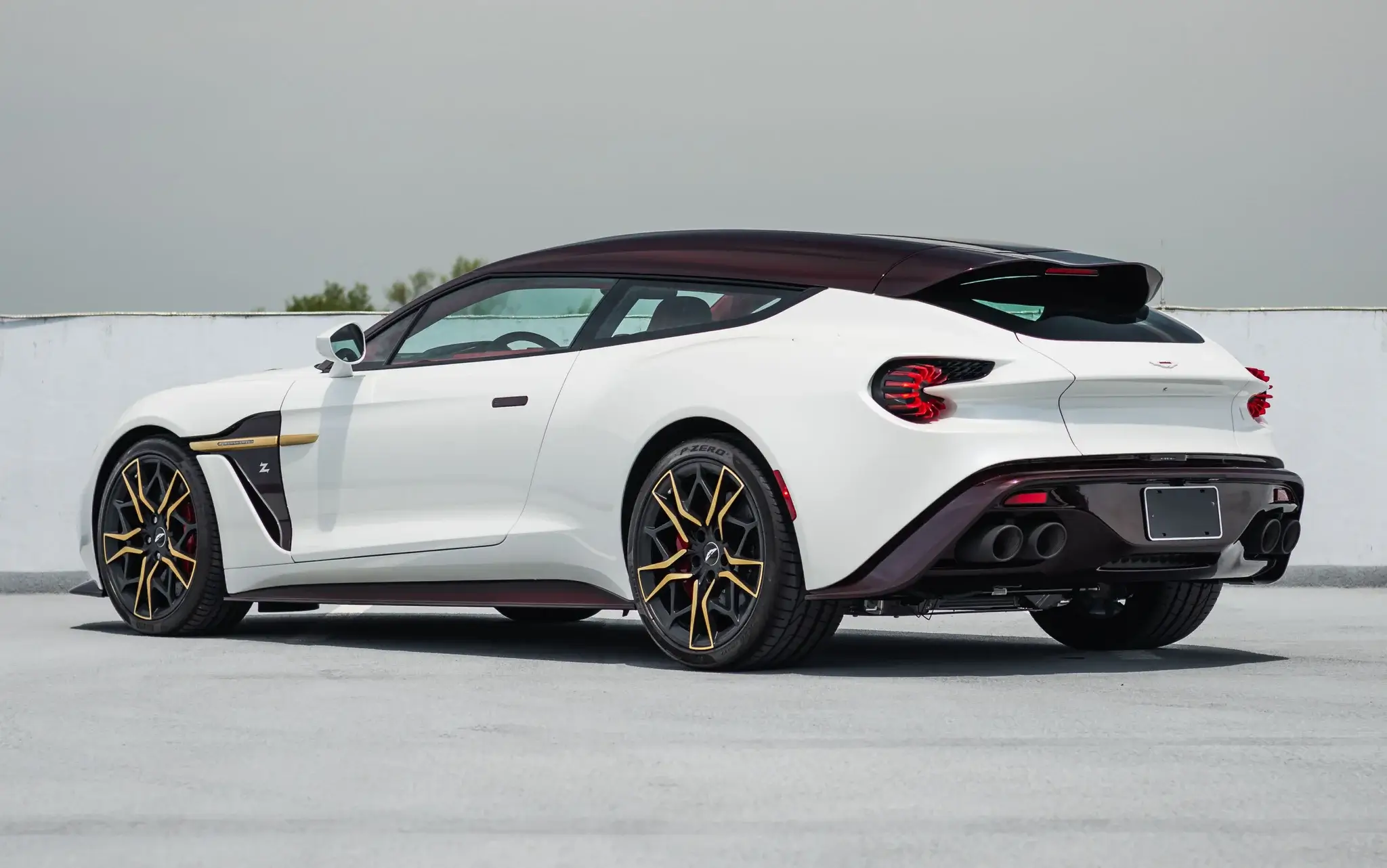108-Mile 2019 Aston Martin Vanquish Zagato Shooting Brake #83/99