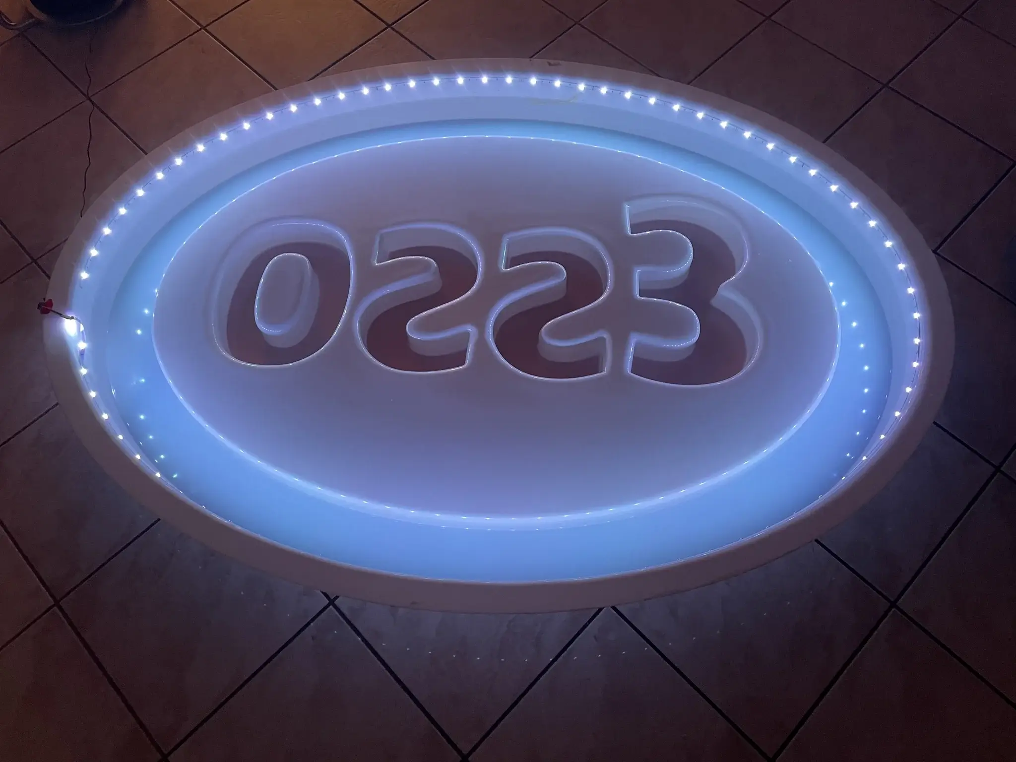 MP: Illuminated Esso Sign (70