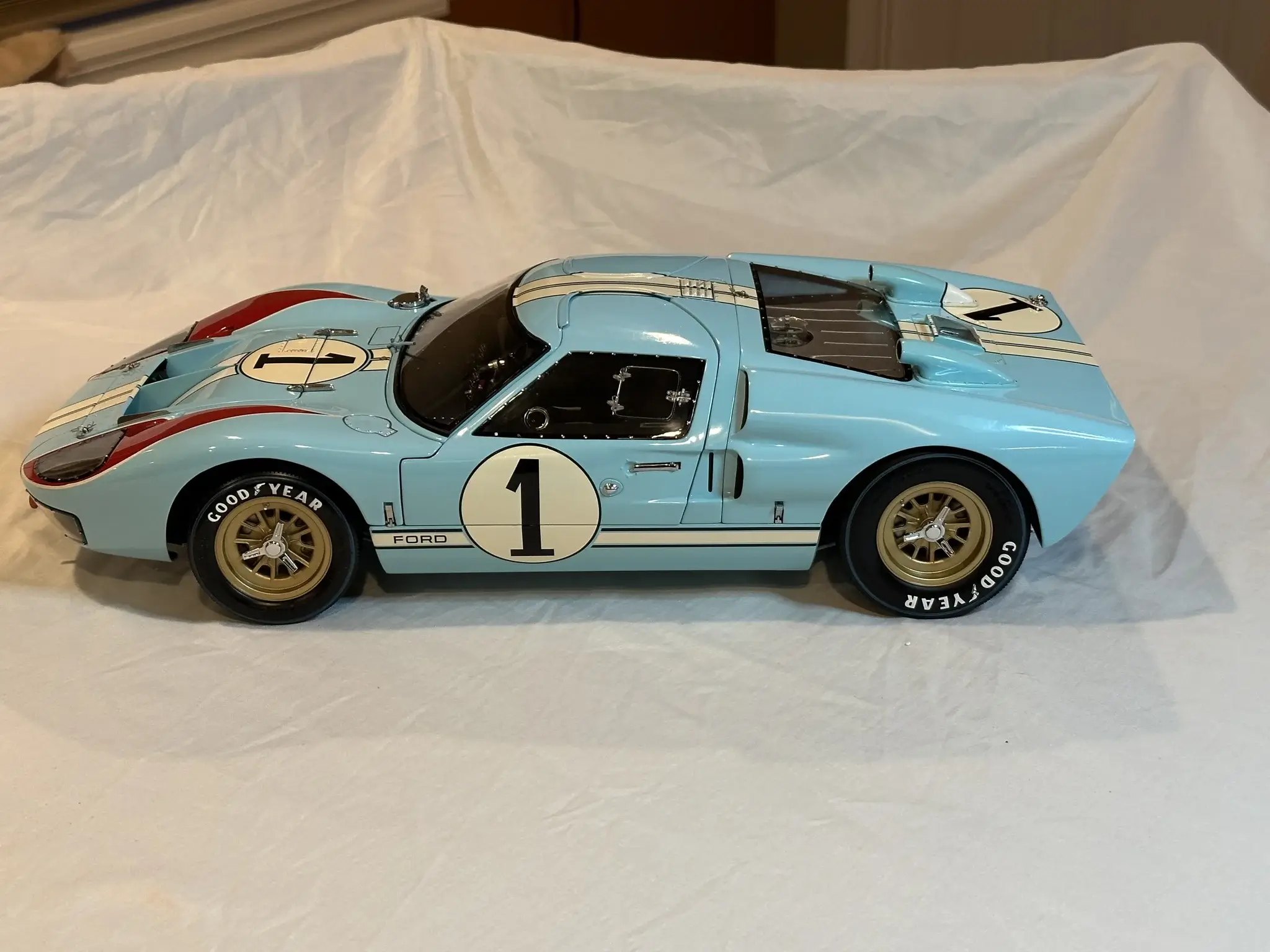 No Reserve Exoto 1966 Ford GT40 MKII #1 LeMans 24 hour 1:10