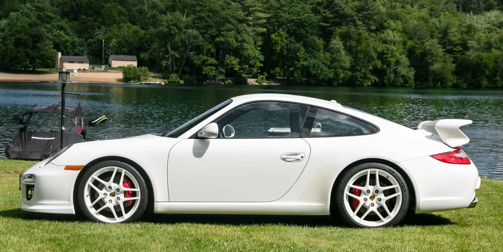 自動車 Porsche 911 Carrera S Aerokit Cup MP: 28k-Mile 2011 Porsche 997.2 Carrera S Aerokit Cup | PCARMARKET