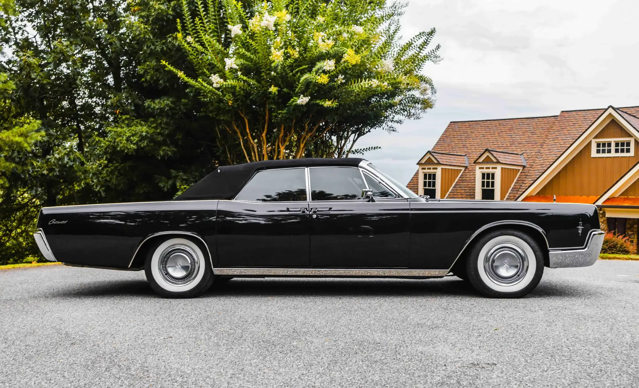 1967 Lincoln Continental Convertible | PCARMARKET