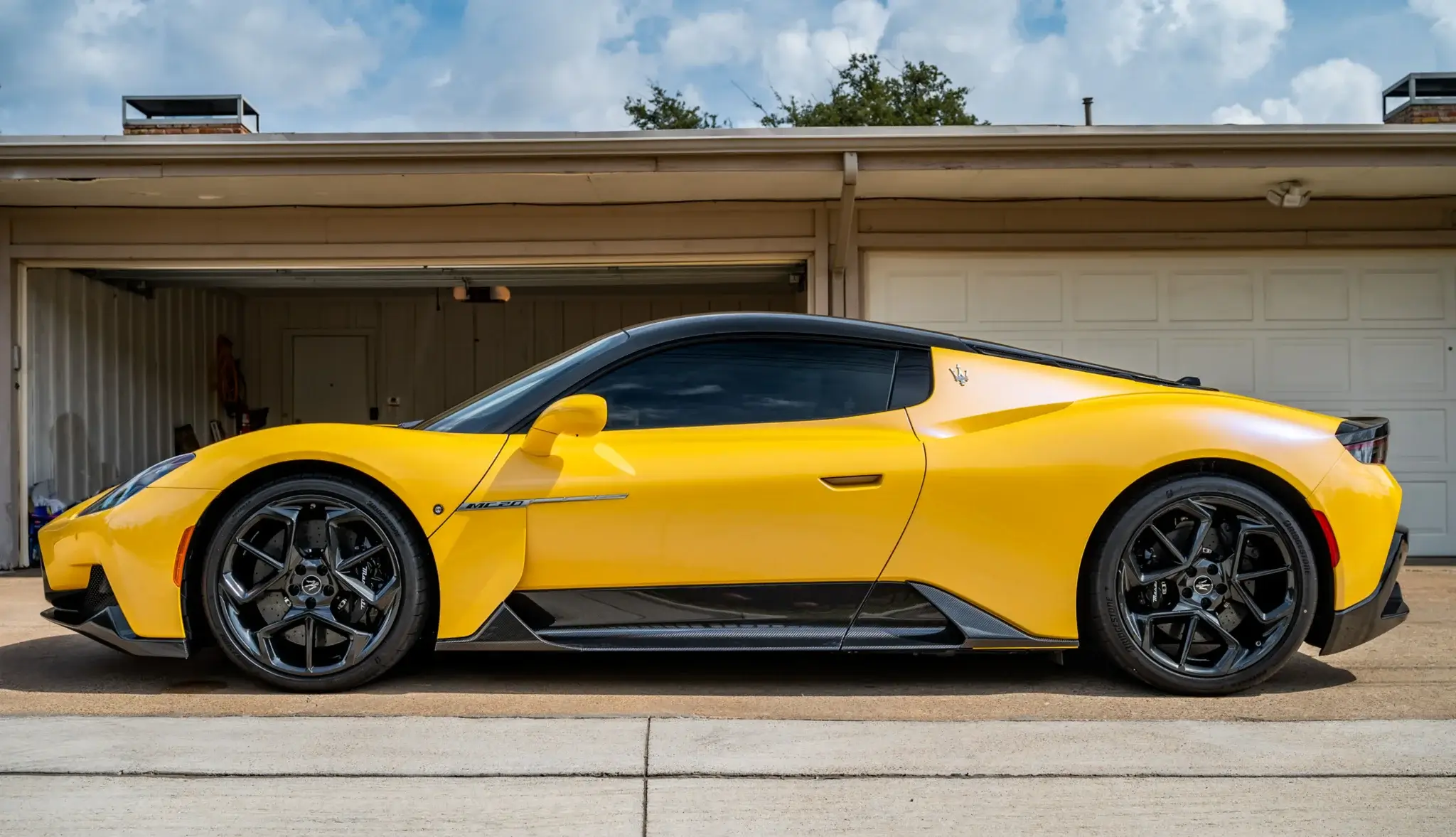 MP: 400-Mile 2022 Maserati MC20 | PCARMARKET