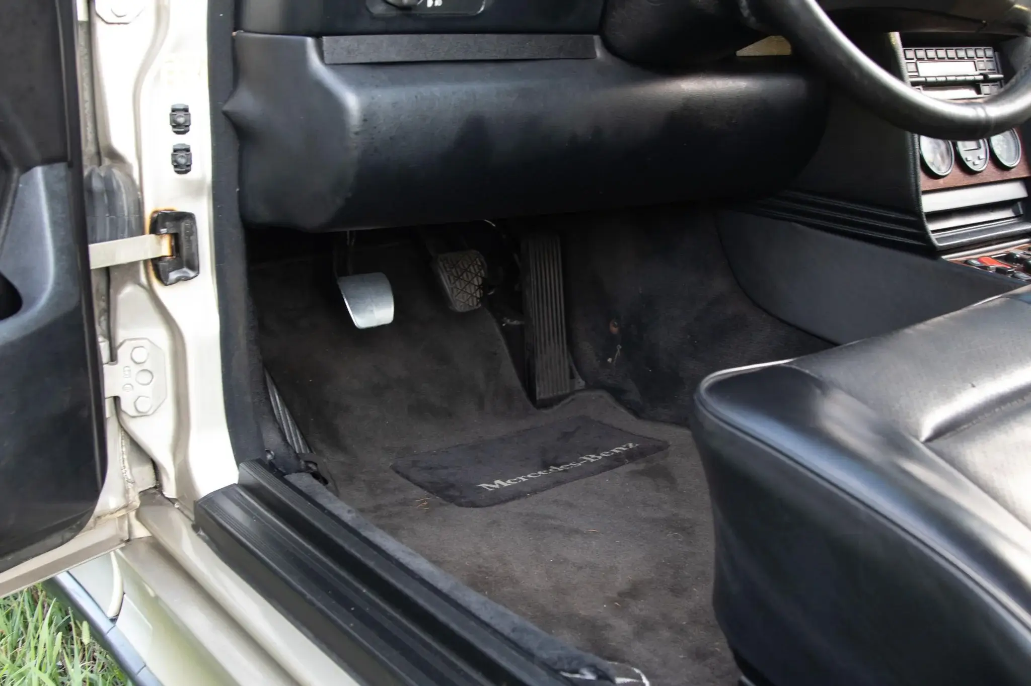 1986 Mercedes-Benz 190E 2.3-16 5-Speed | PCARMARKET