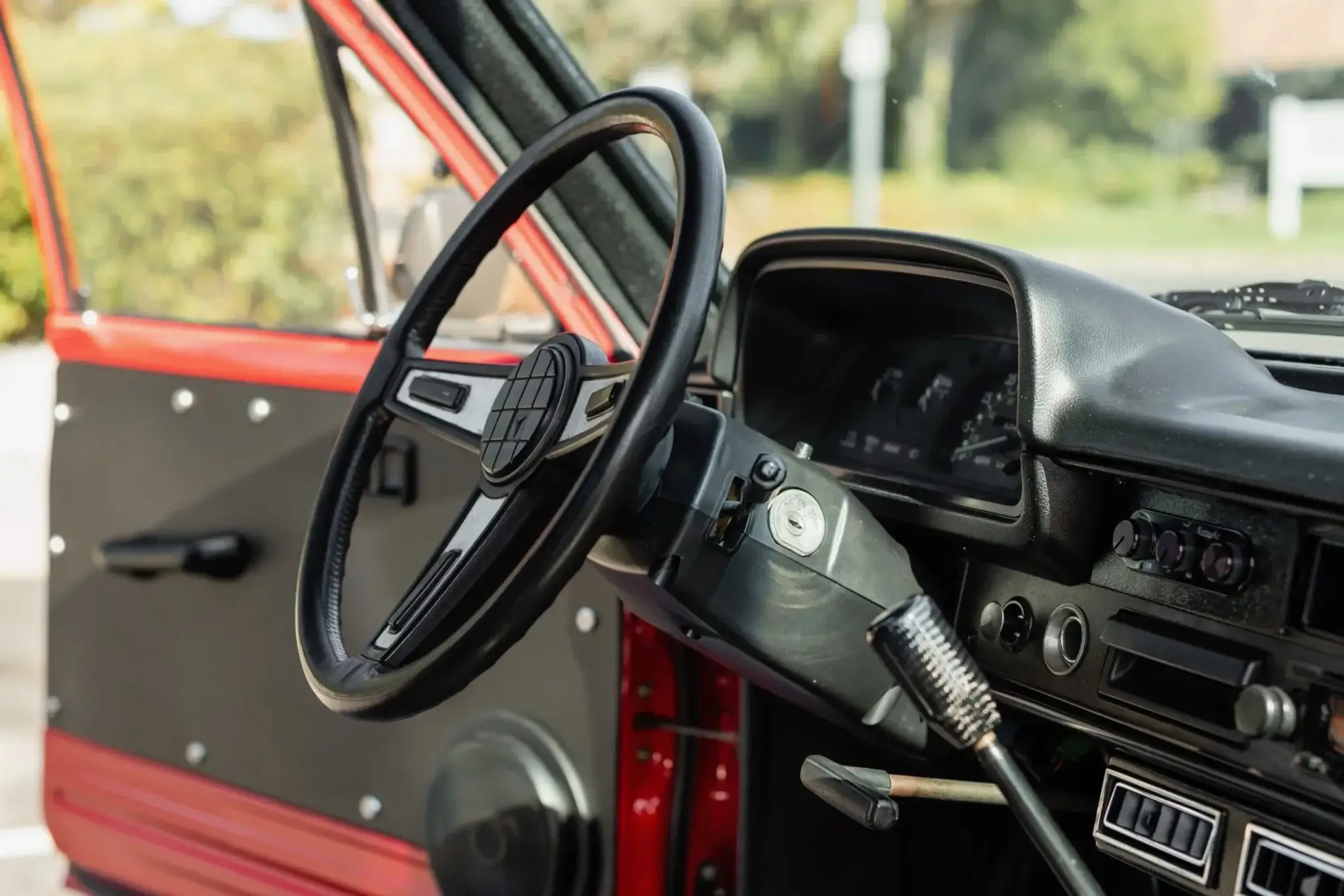 MP: 1983 Toyota Pickup 4x4 5-Speed Modified | PCARMARKET